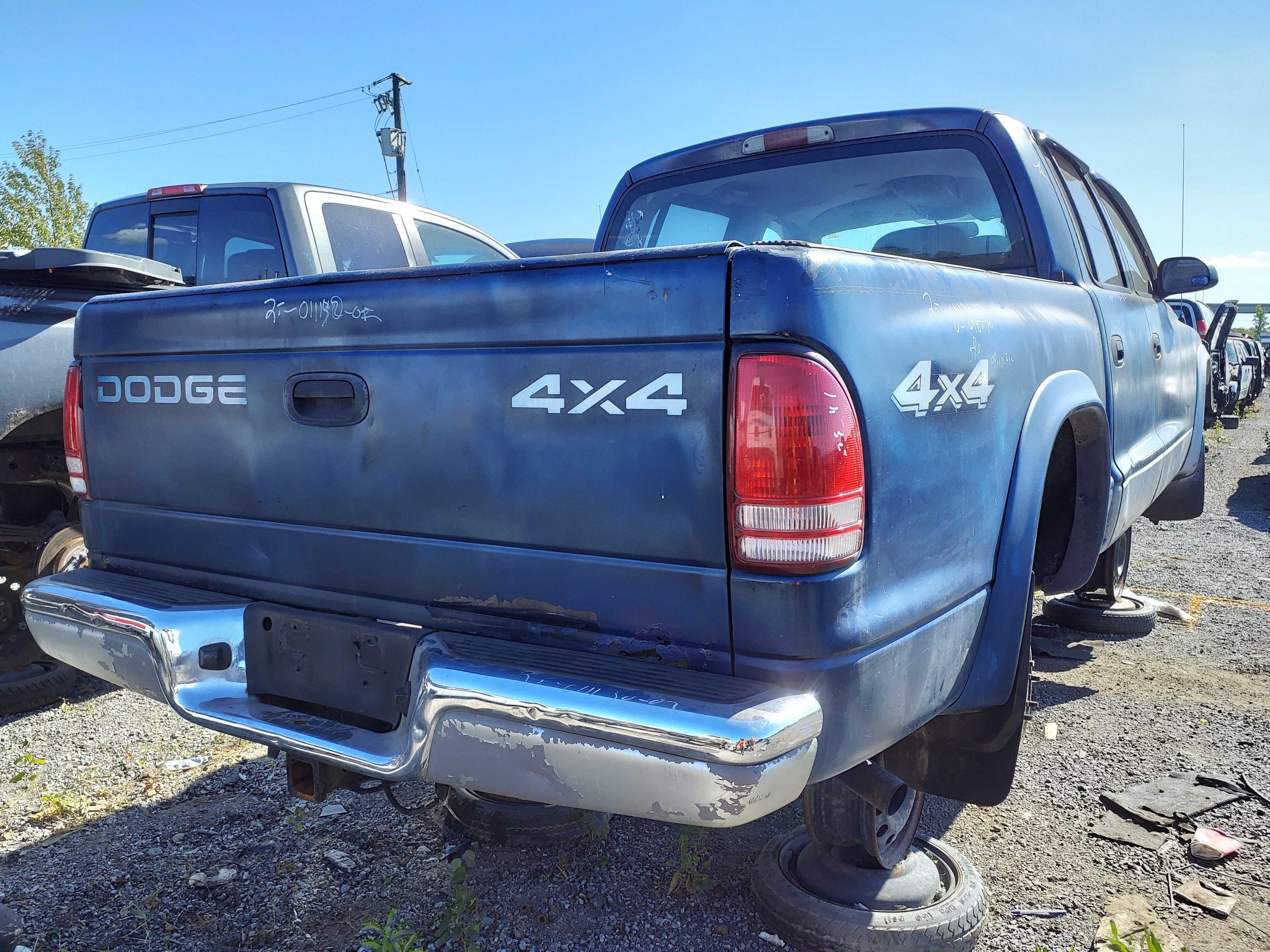 DODGE DAKOTA 2002