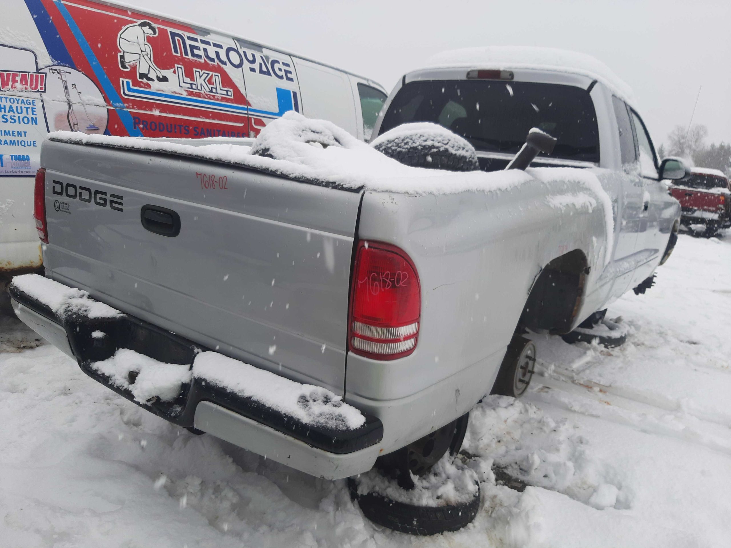 DODGE DAKOTA 2002