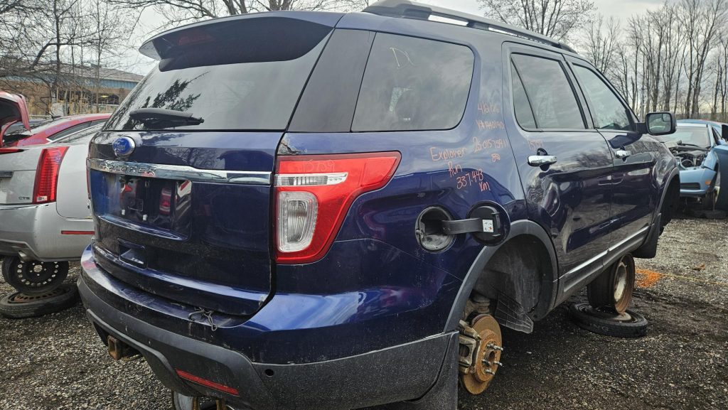 FORD EXPLORER 2011
