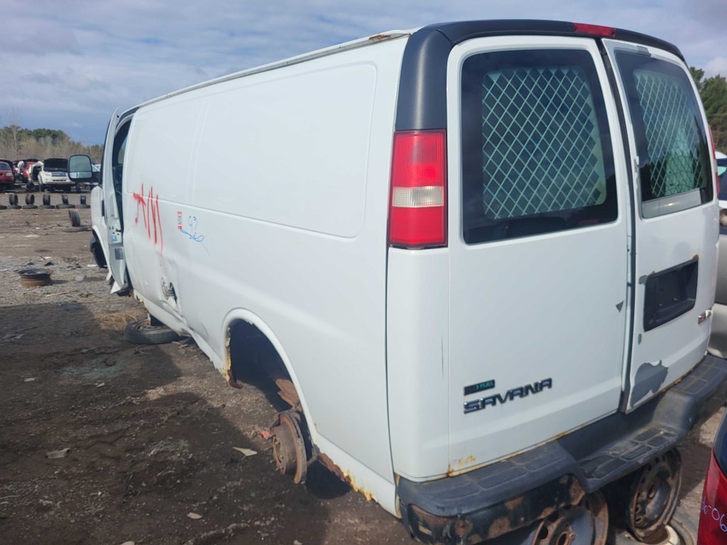 GMC SAVANA CARGO 2010