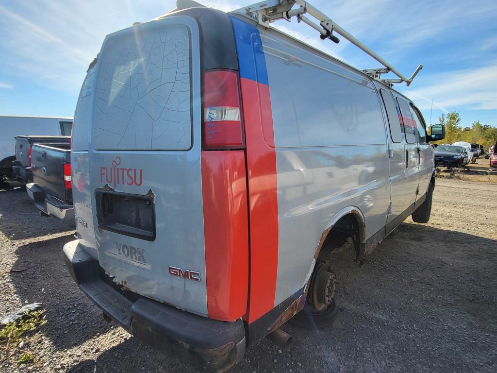 GMC SAVANA CARGO 2011