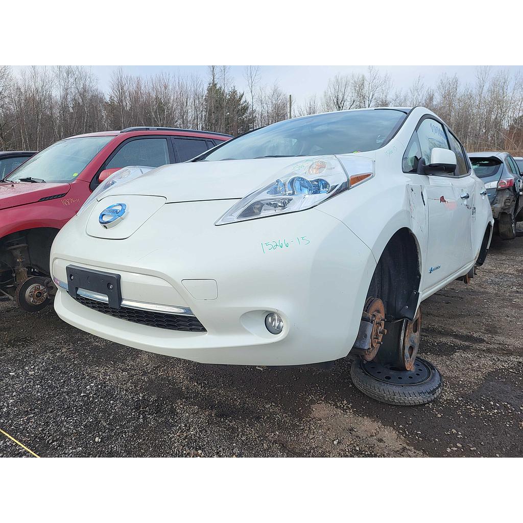 NISSAN LEAF 2015