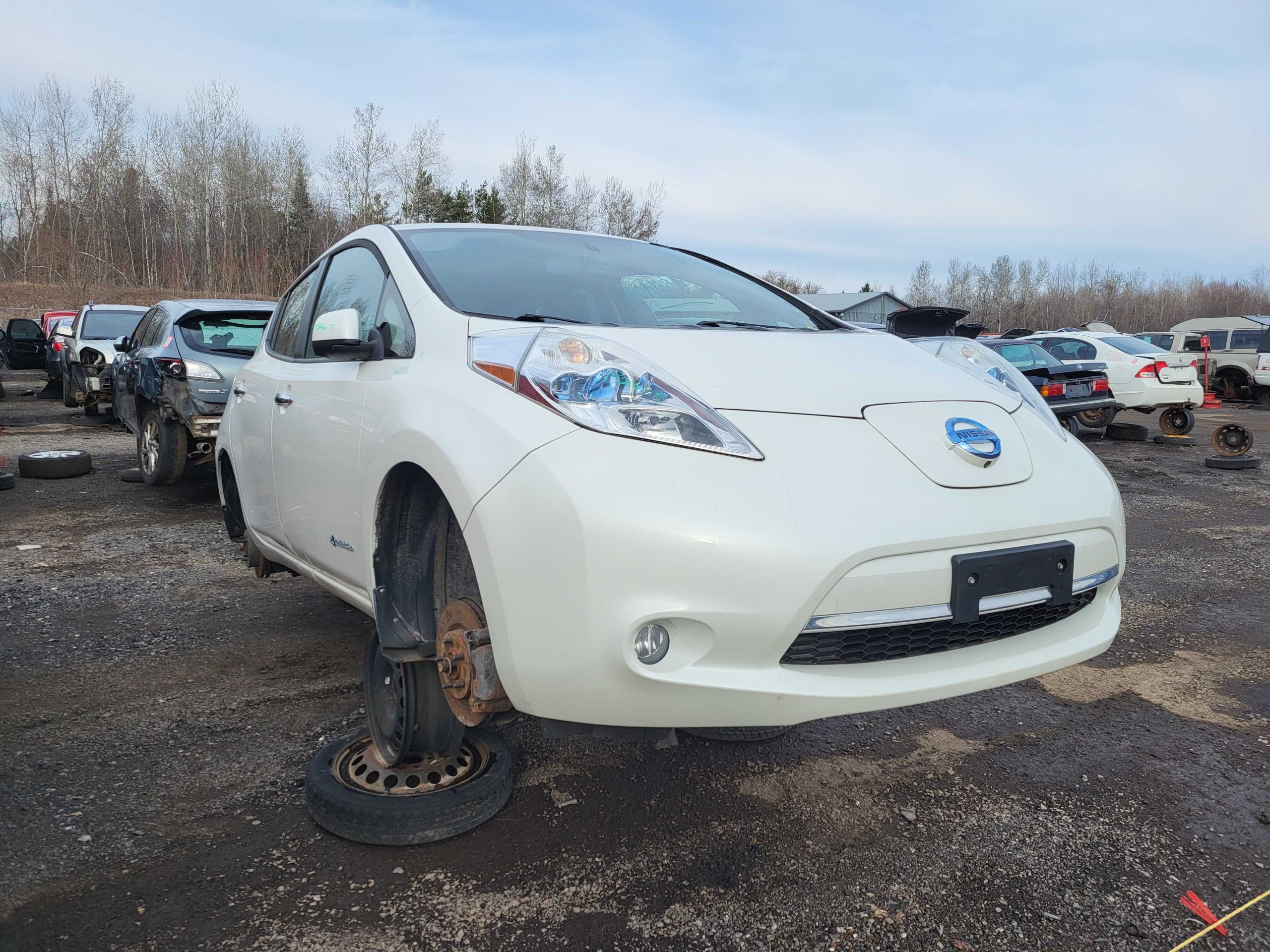 NISSAN LEAF 2015