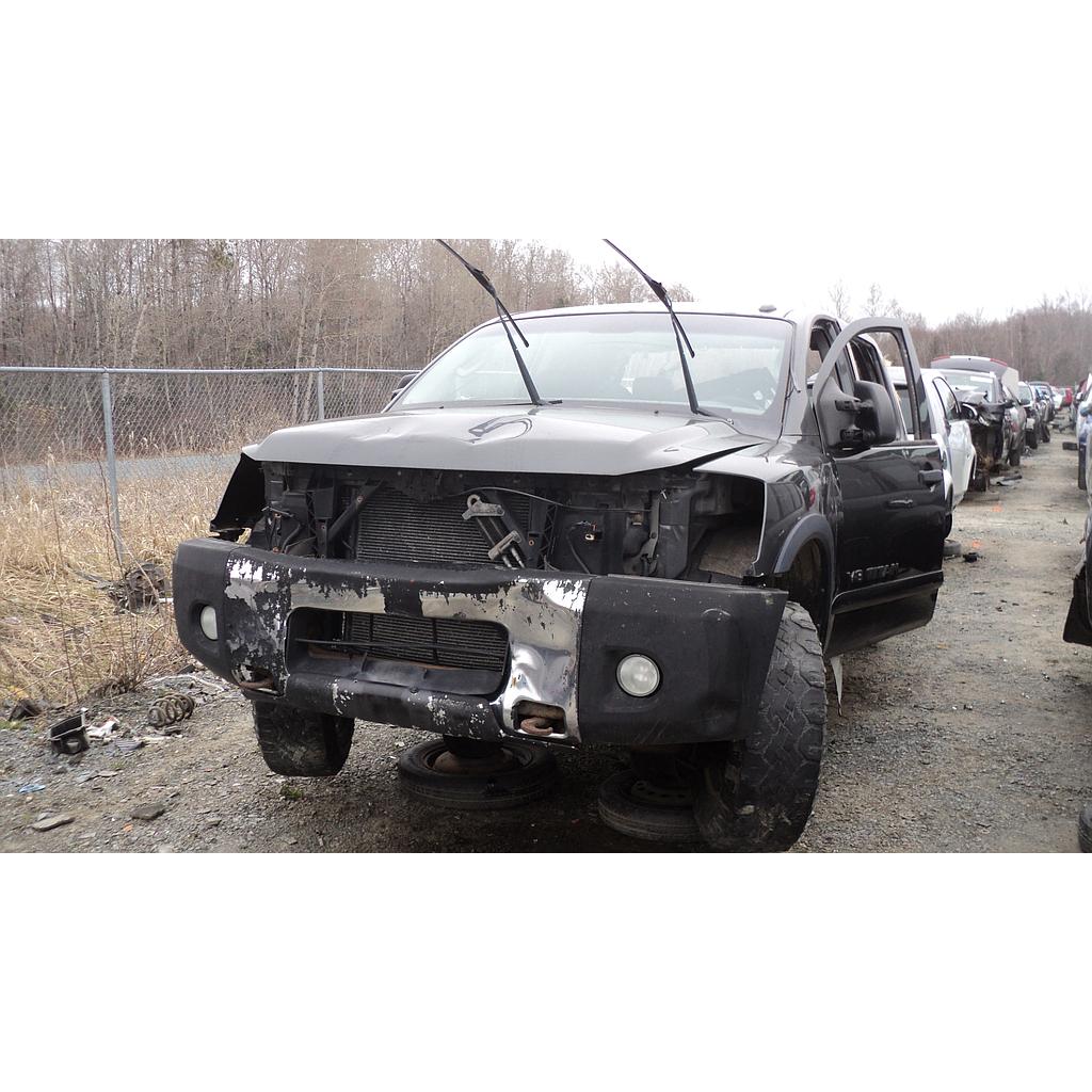 NISSAN TITAN 2011