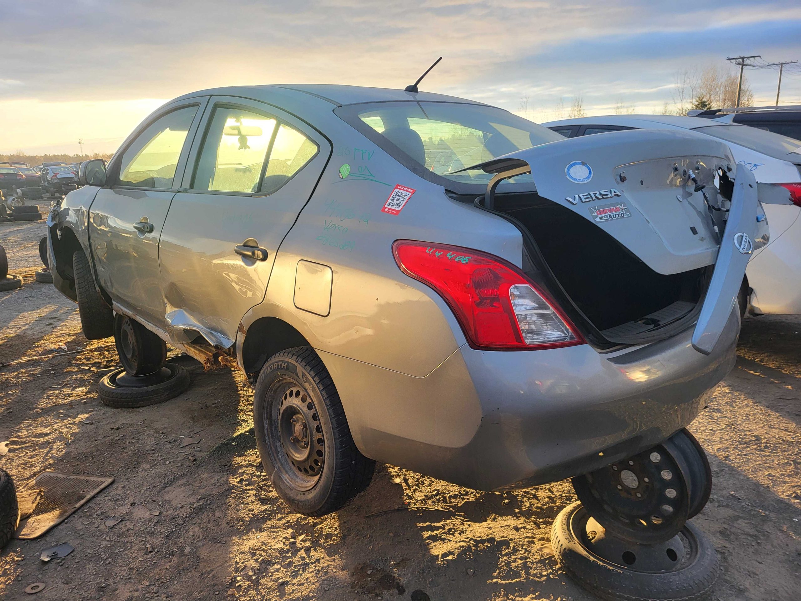NISSAN VERSA 2012