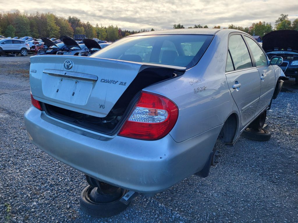 TOYOTA CAMRY 2004