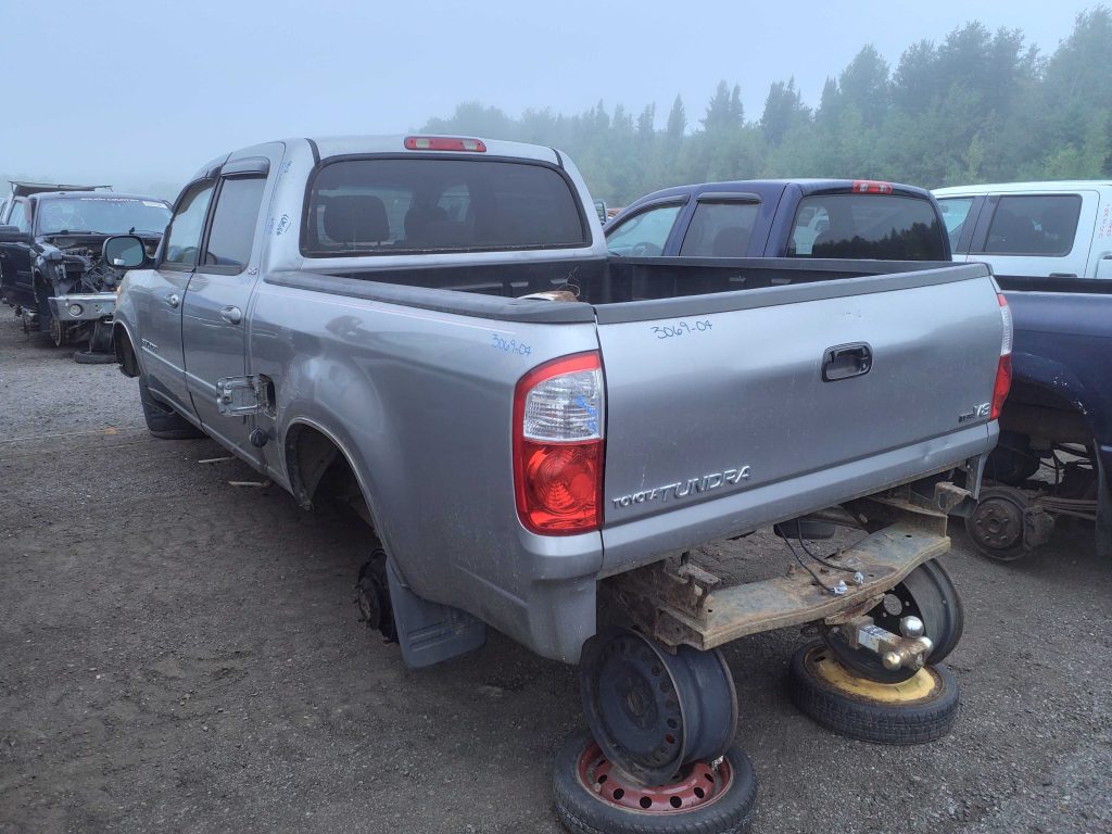 TOYOTA TUNDRA 2004