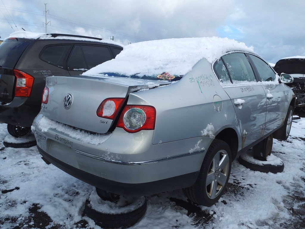 VOLKSWAGEN PASSAT 2010
