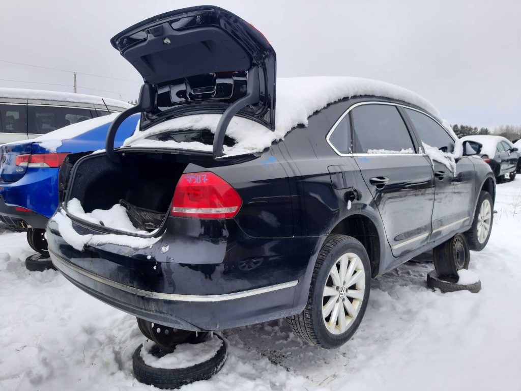 VOLKSWAGEN PASSAT 2014