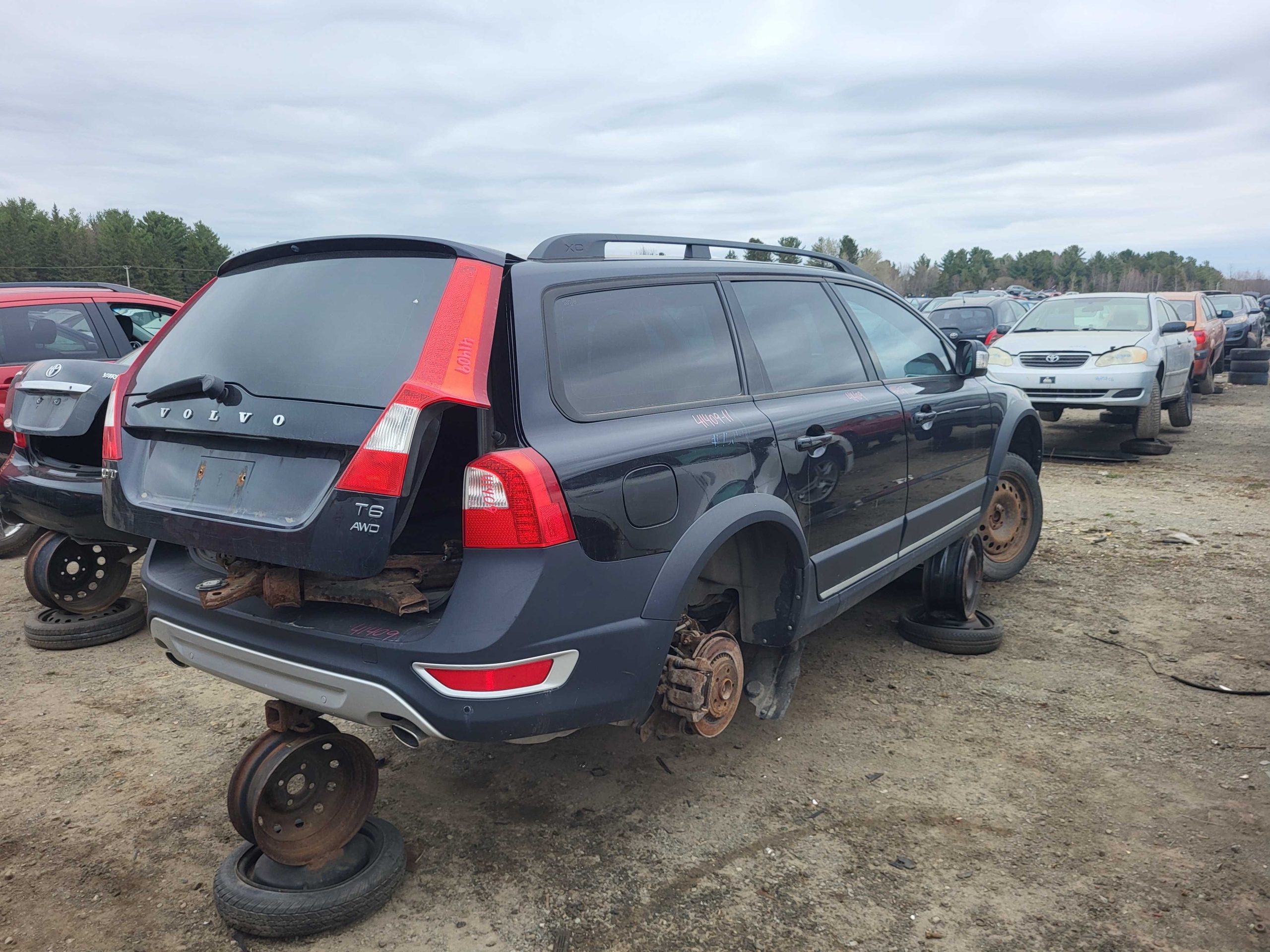VOLVO XC70 2011