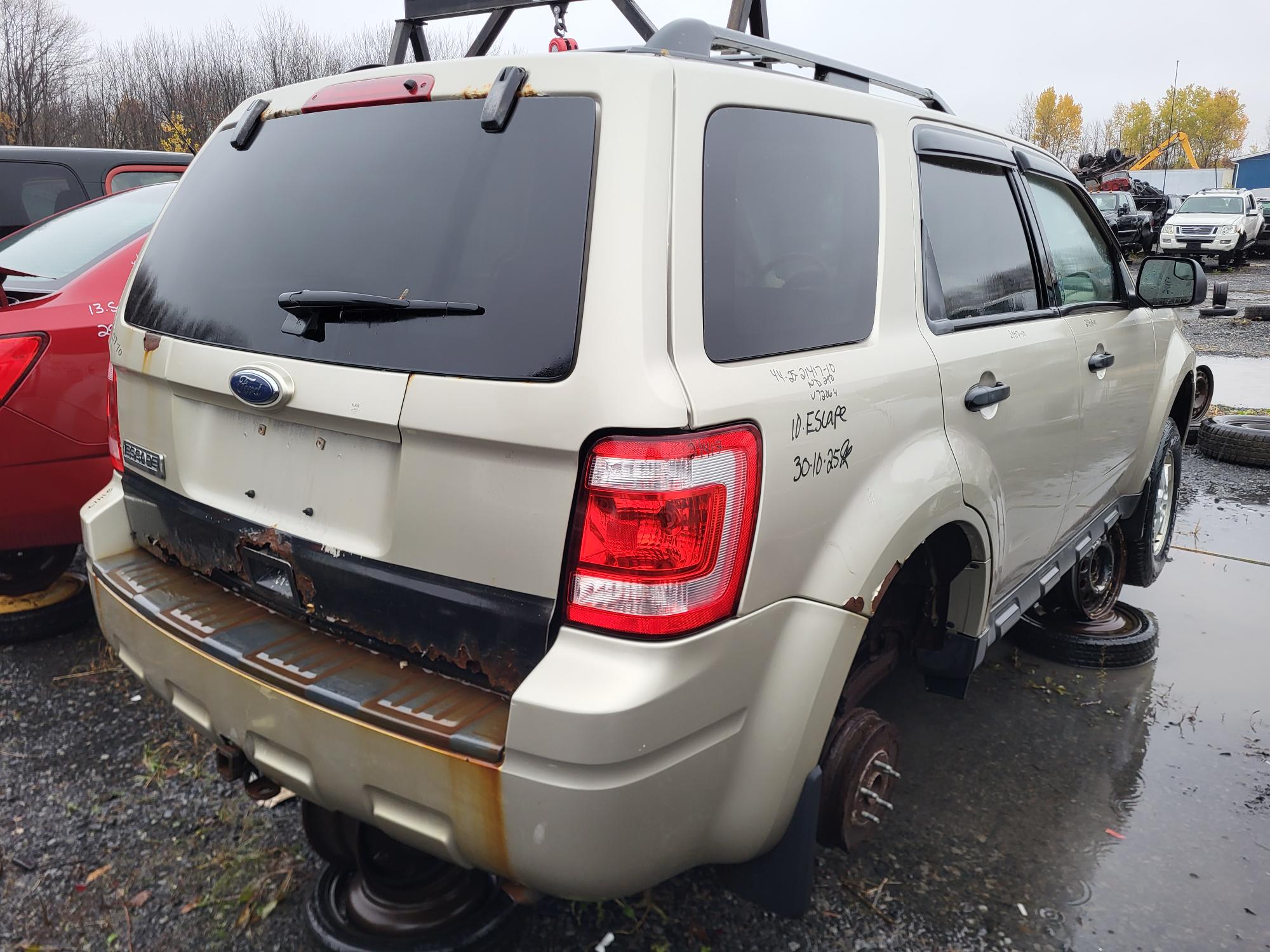 FORD ESCAPE 2010