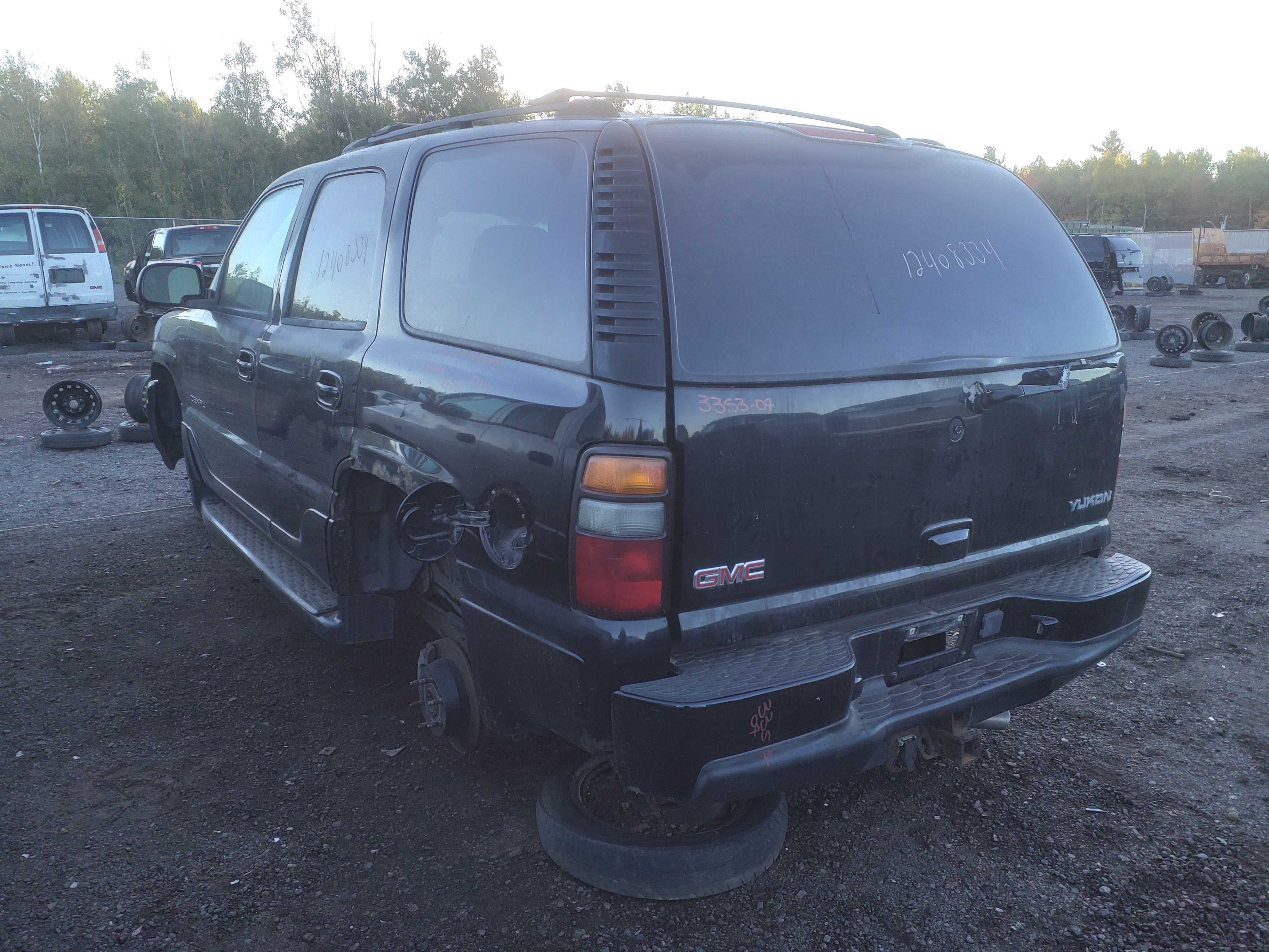 GMC YUKON 2004