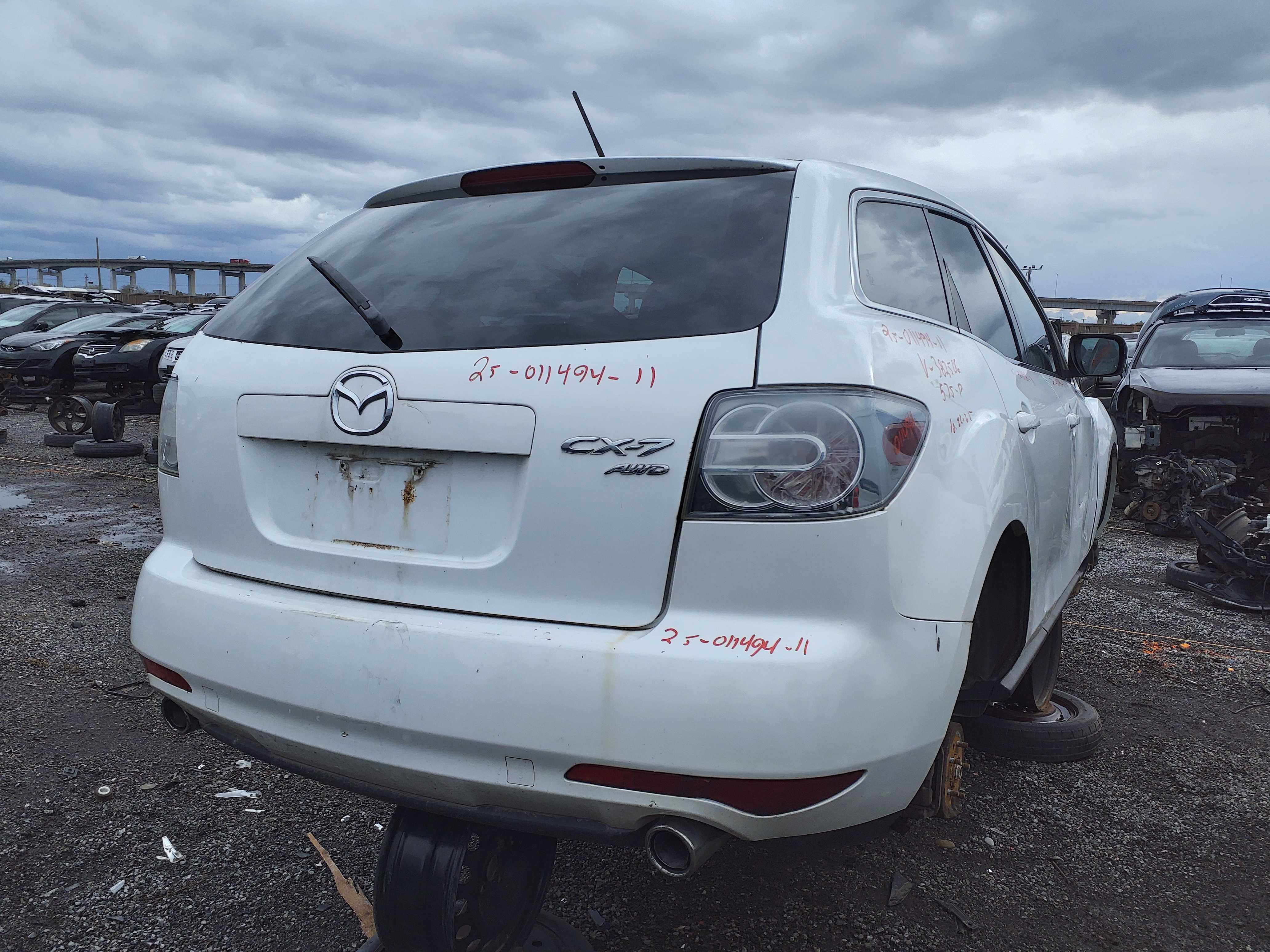 MAZDA CX-7 2011