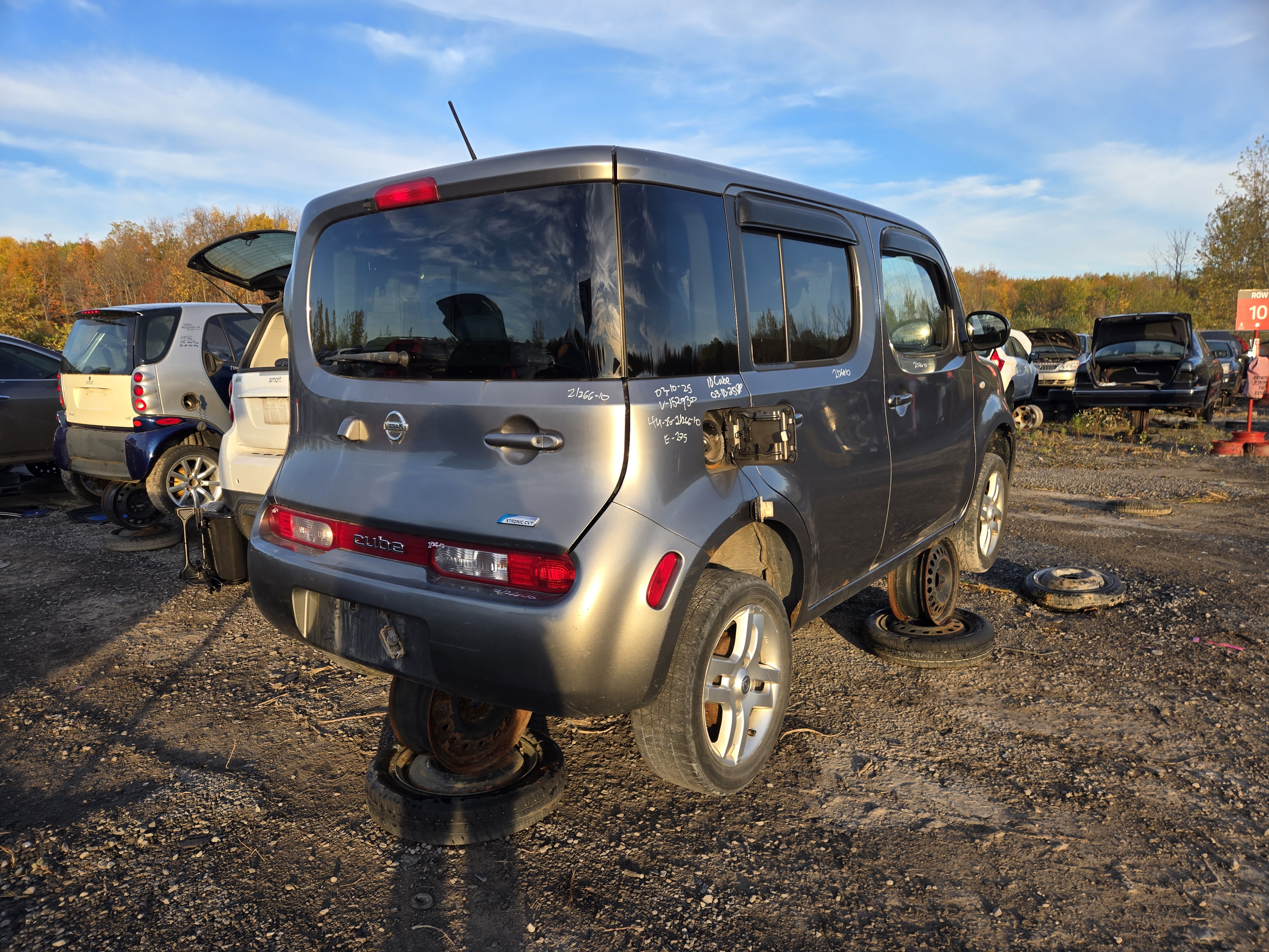 NISSAN CUBE 2010