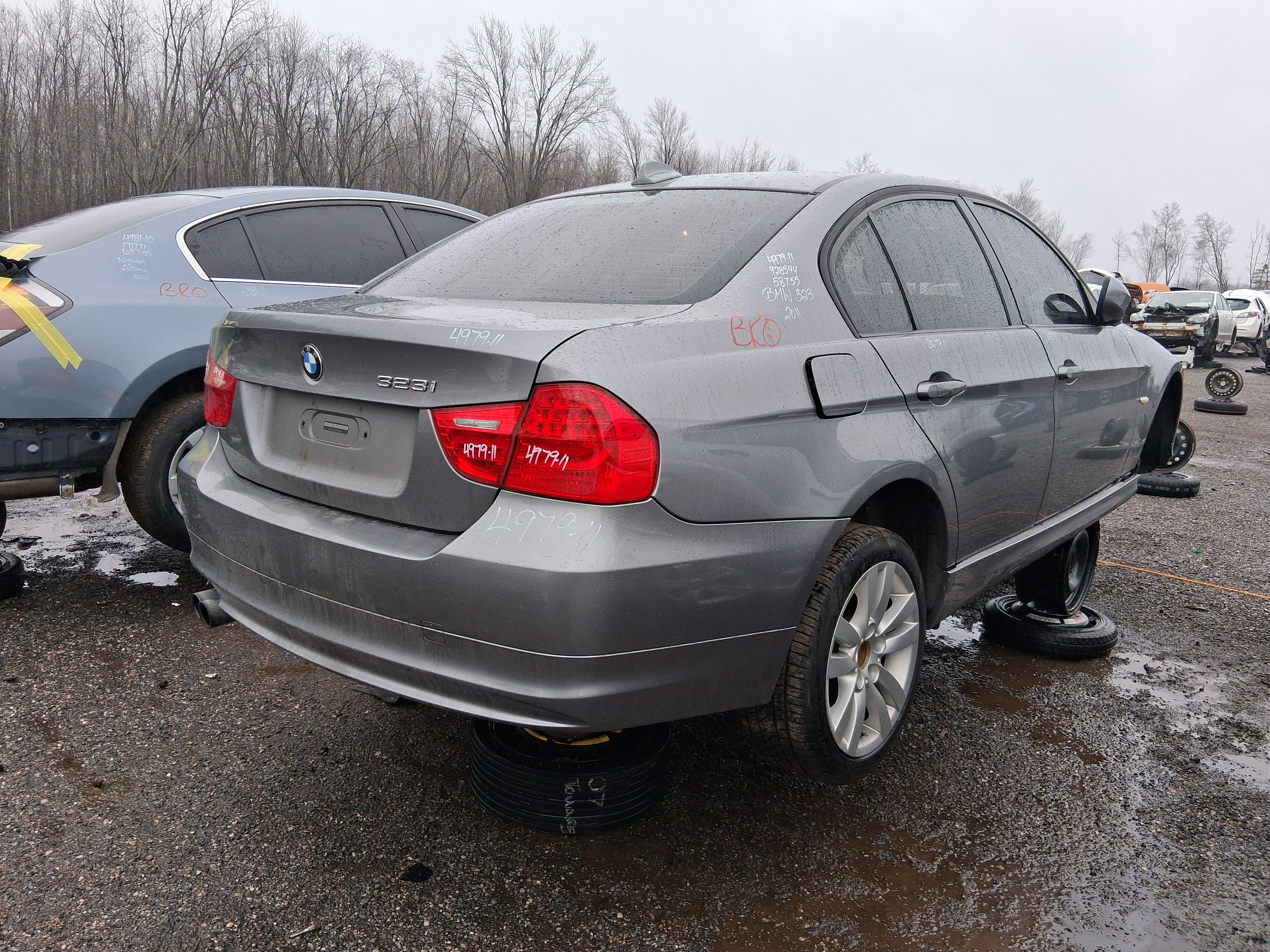 BMW 323 2011