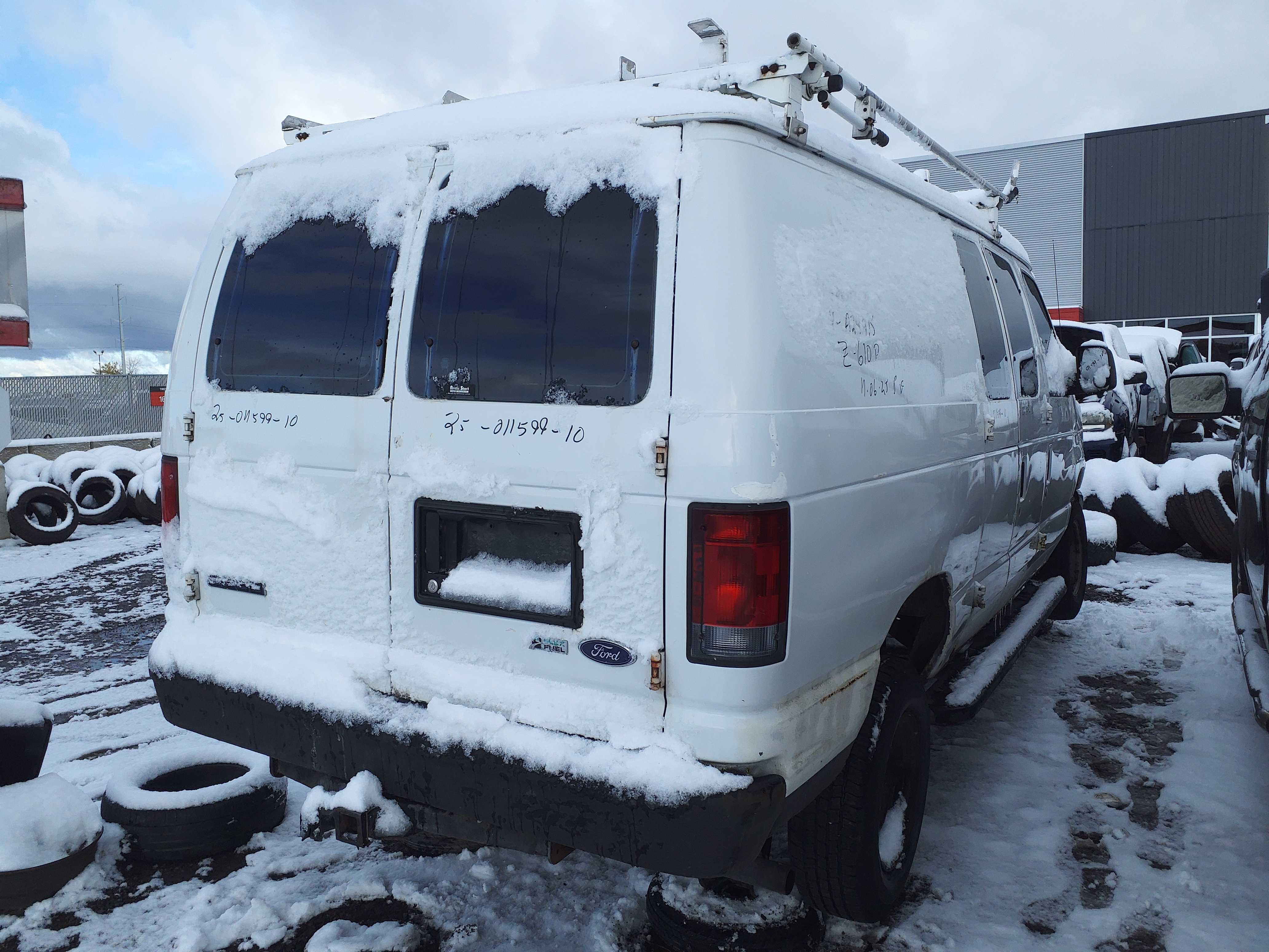 FORD ECONOLINE 2010