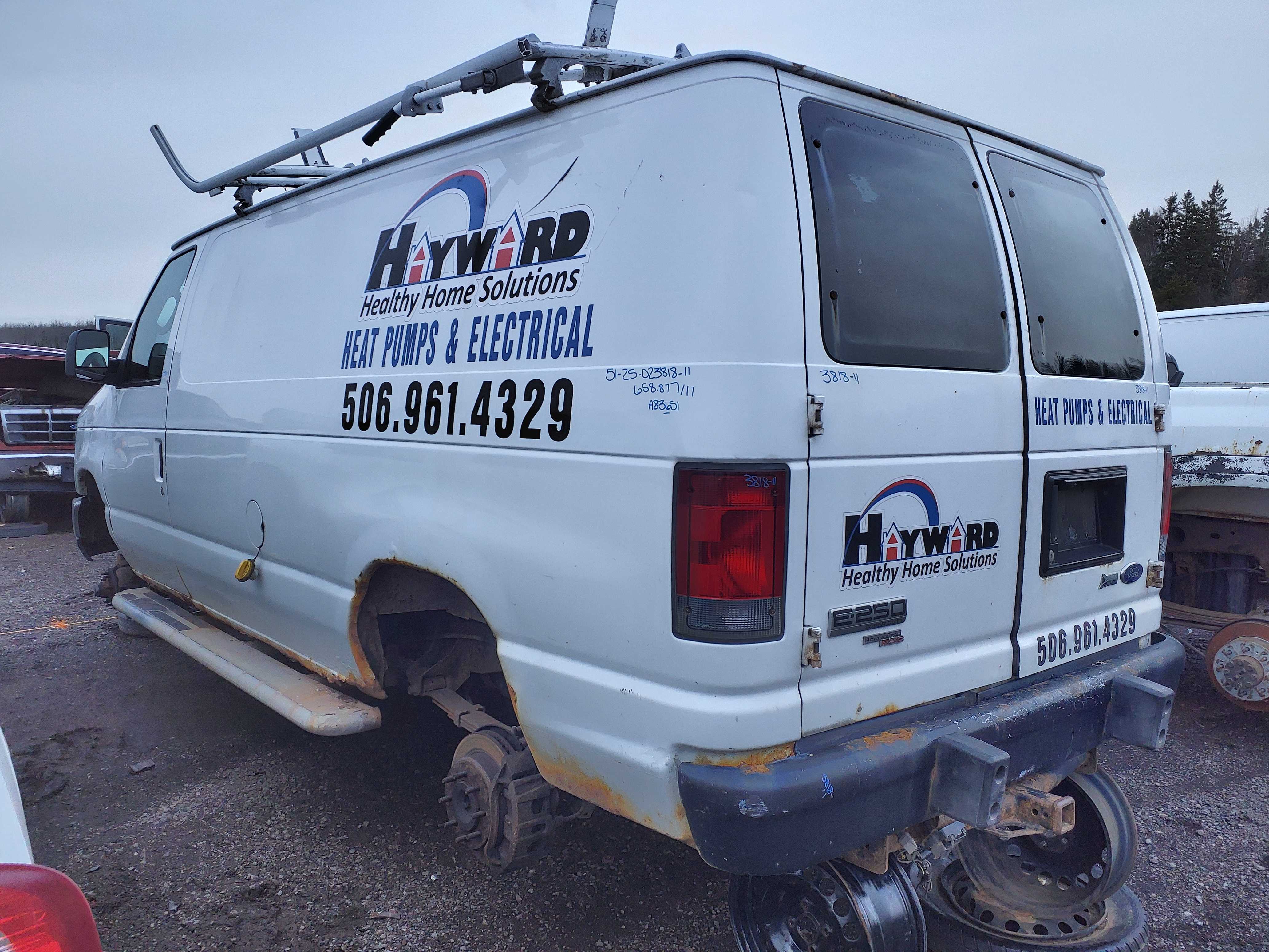 FORD ECONOLINE 2011