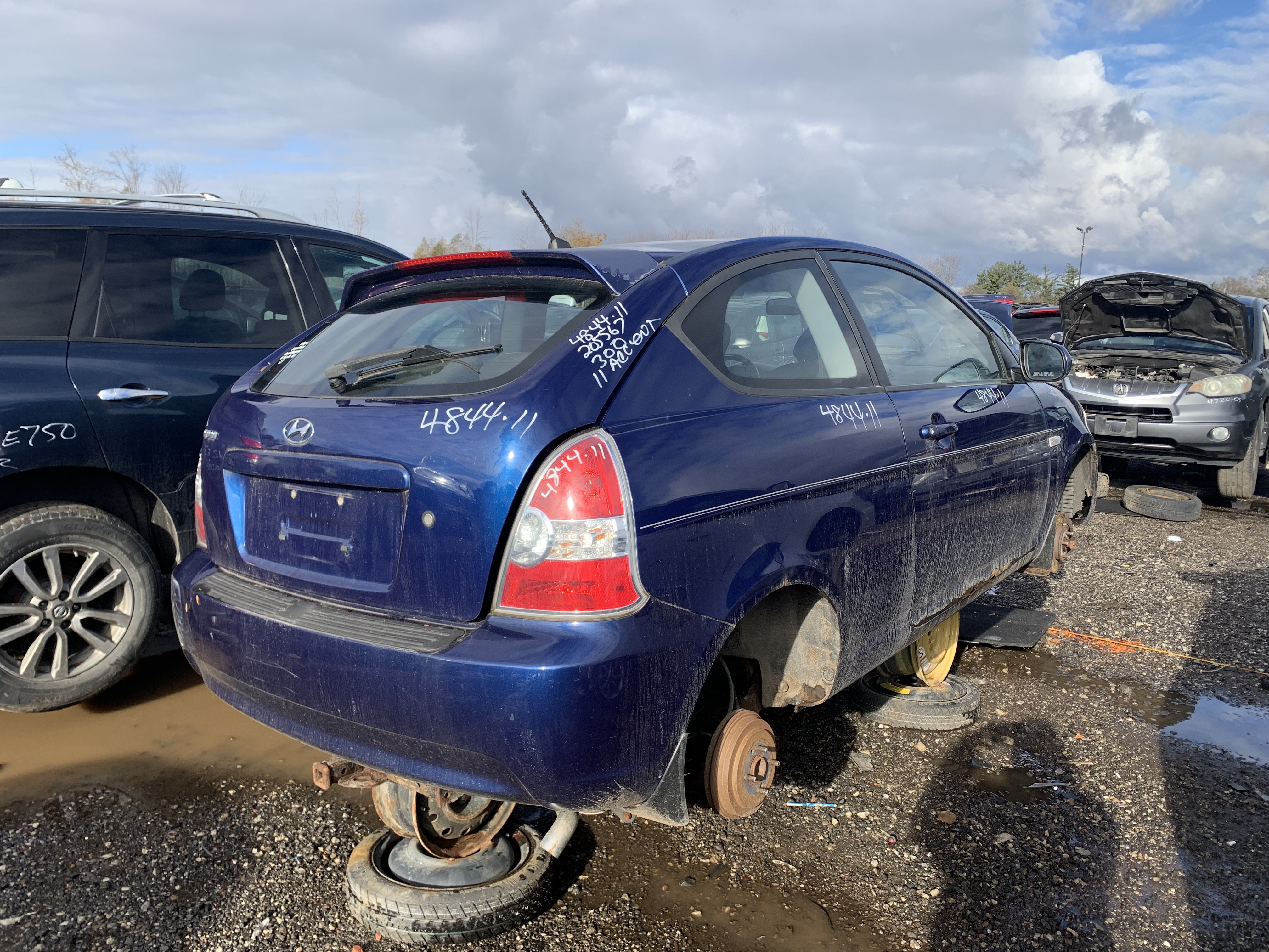 HYUNDAI ACCENT 2011