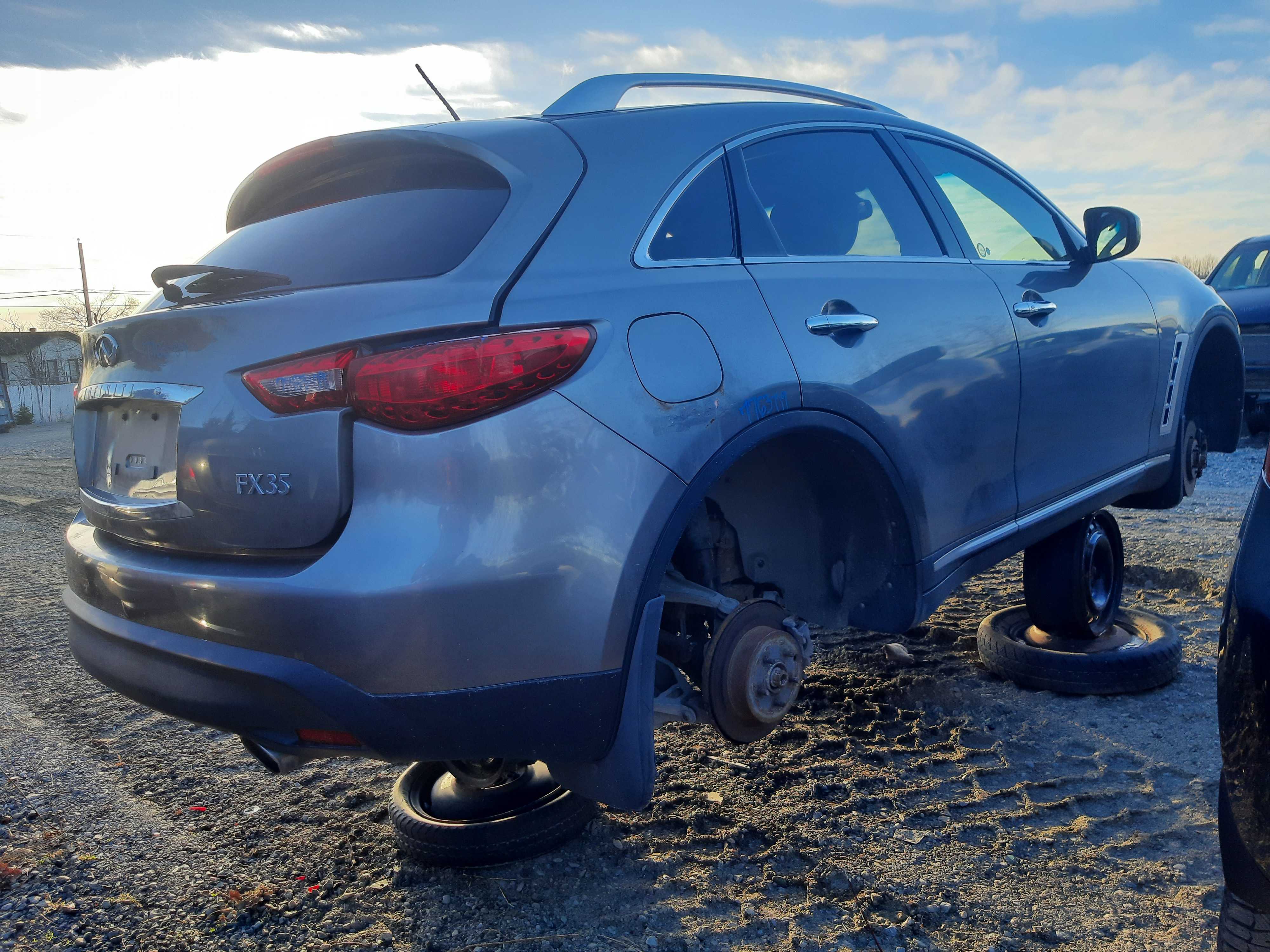 INFINITI FX35 2009