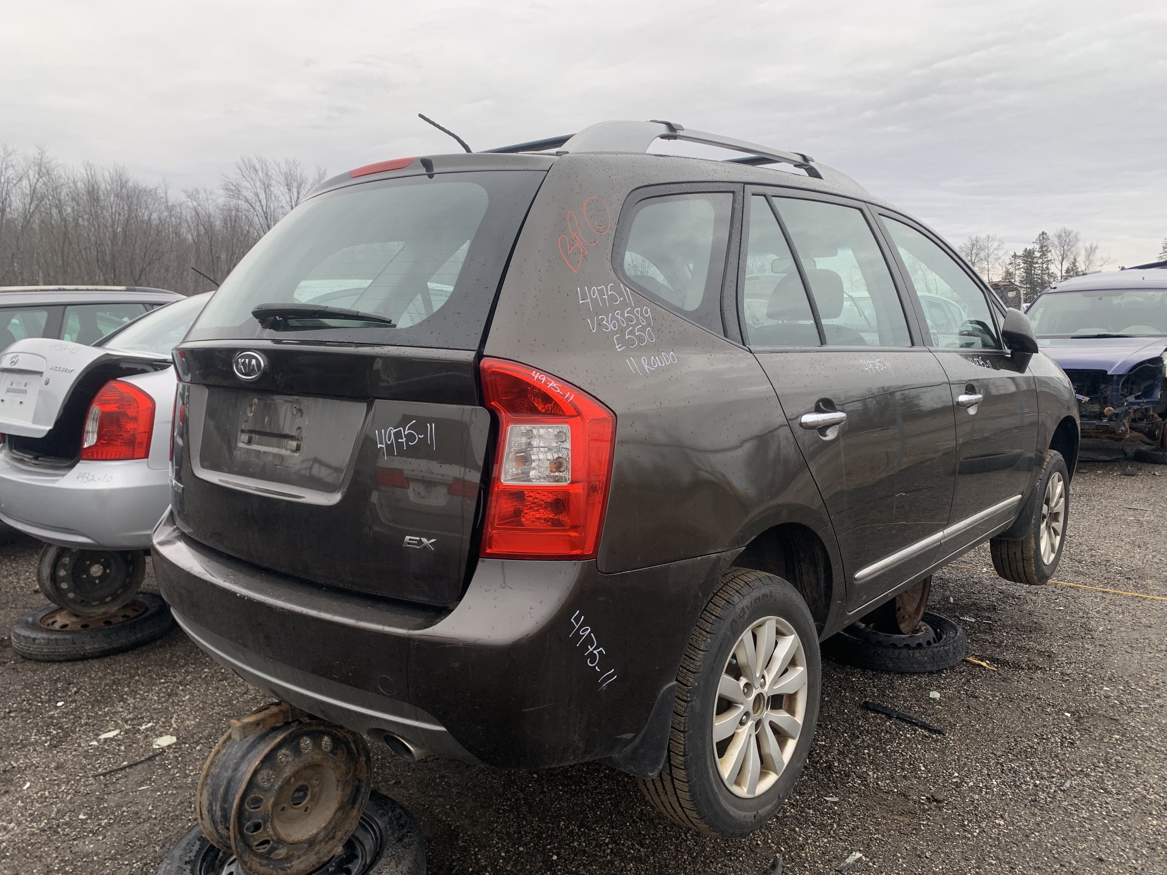 KIA RONDO 2011