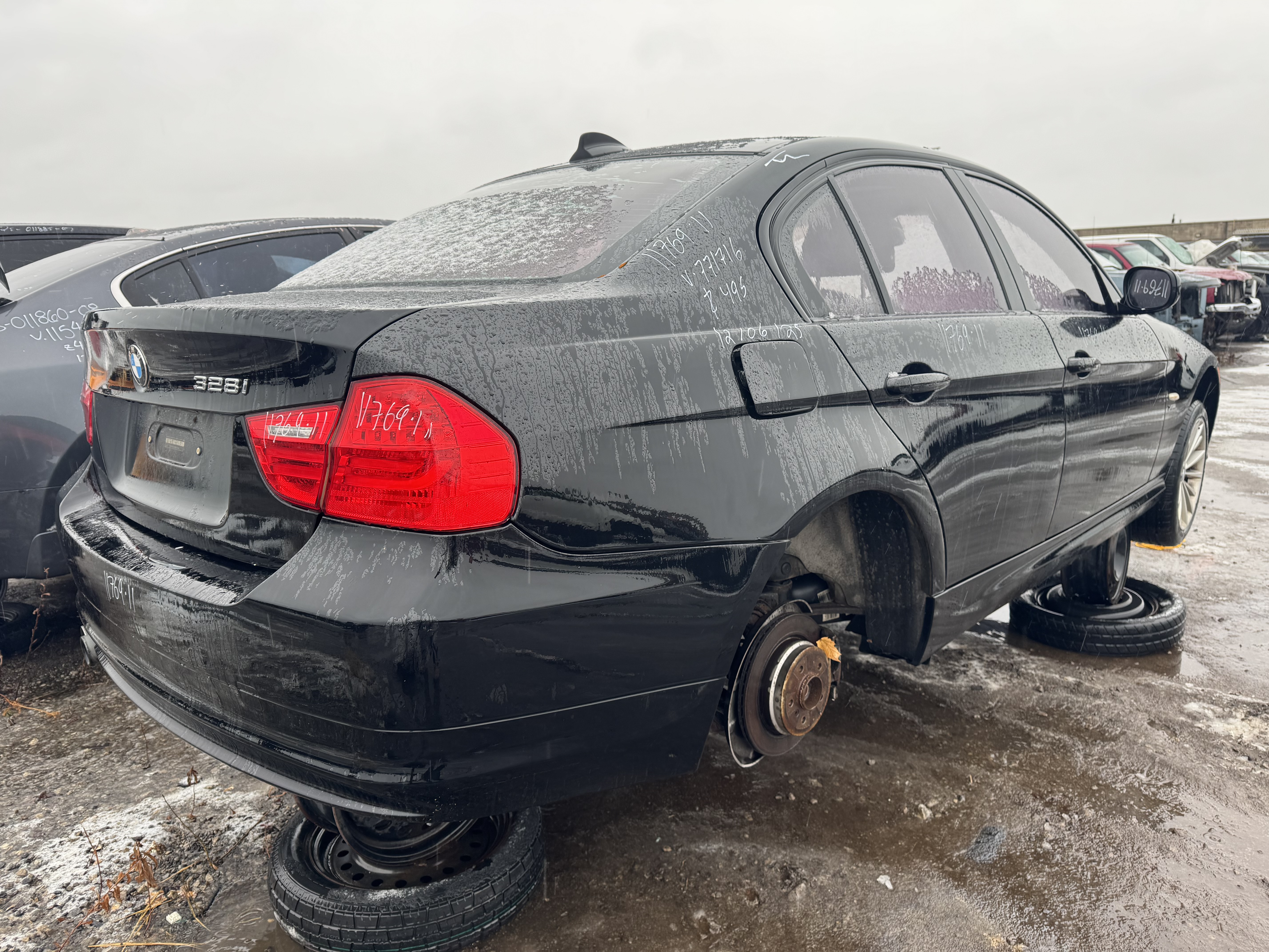 BMW 328 2011