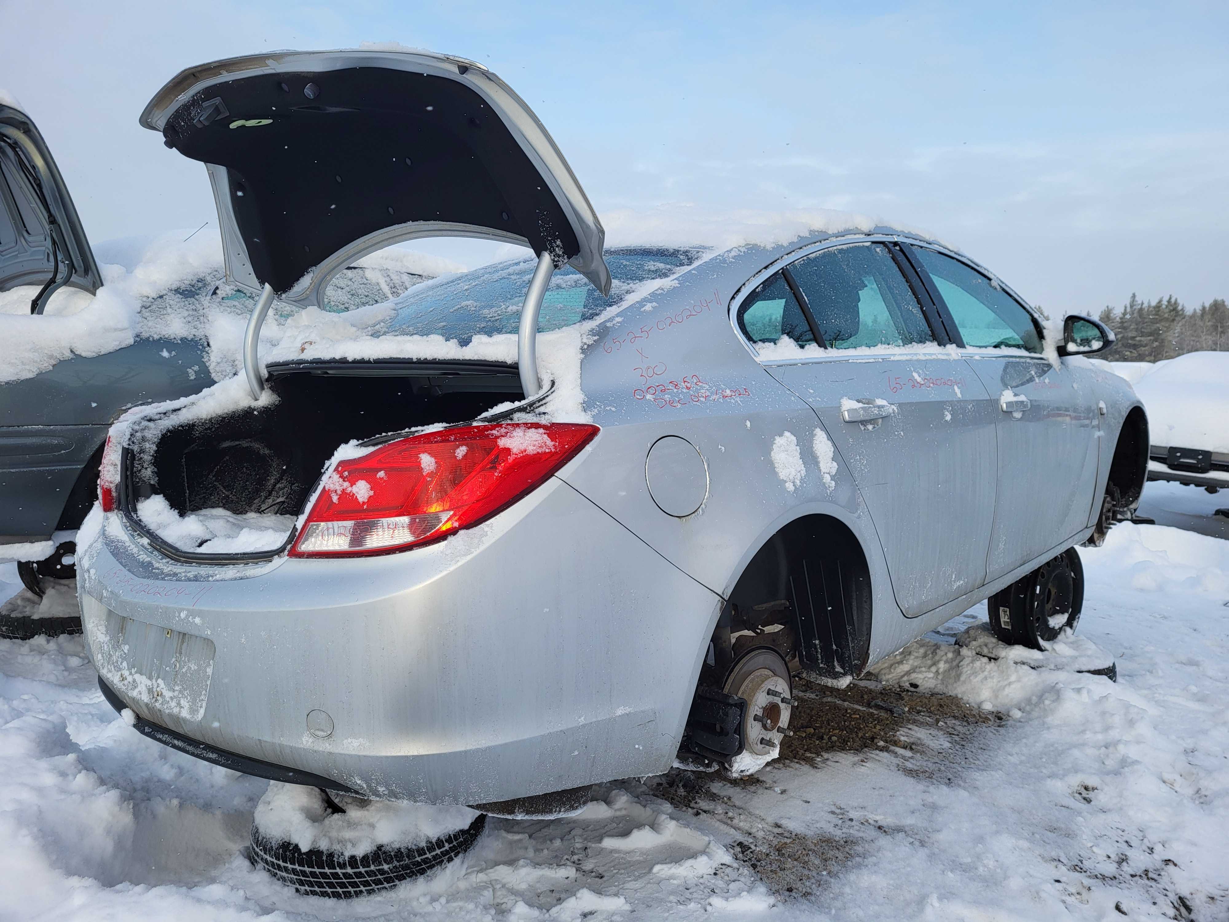 BUICK REGAL 2011