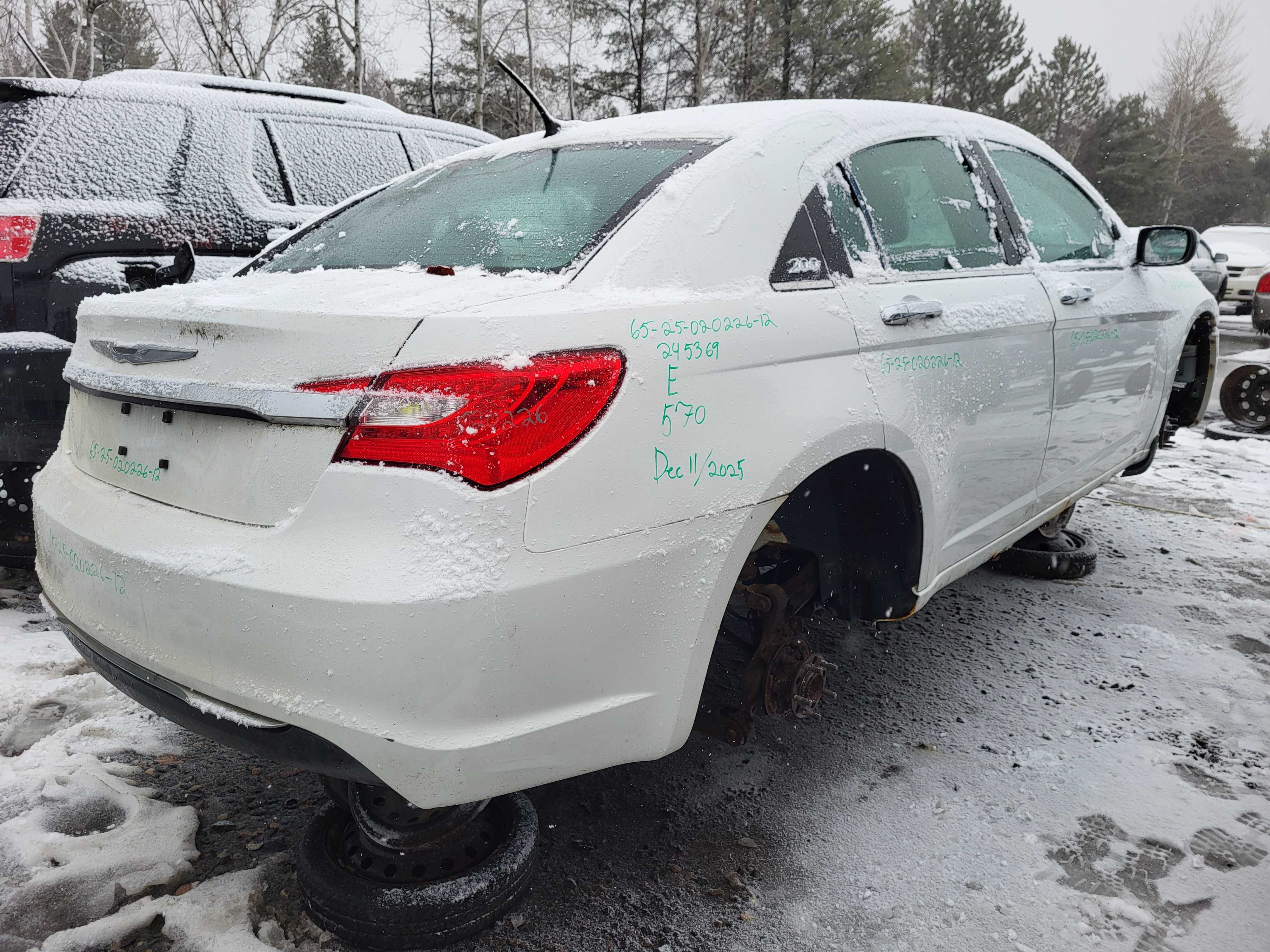 CHRYSLER 200 2012