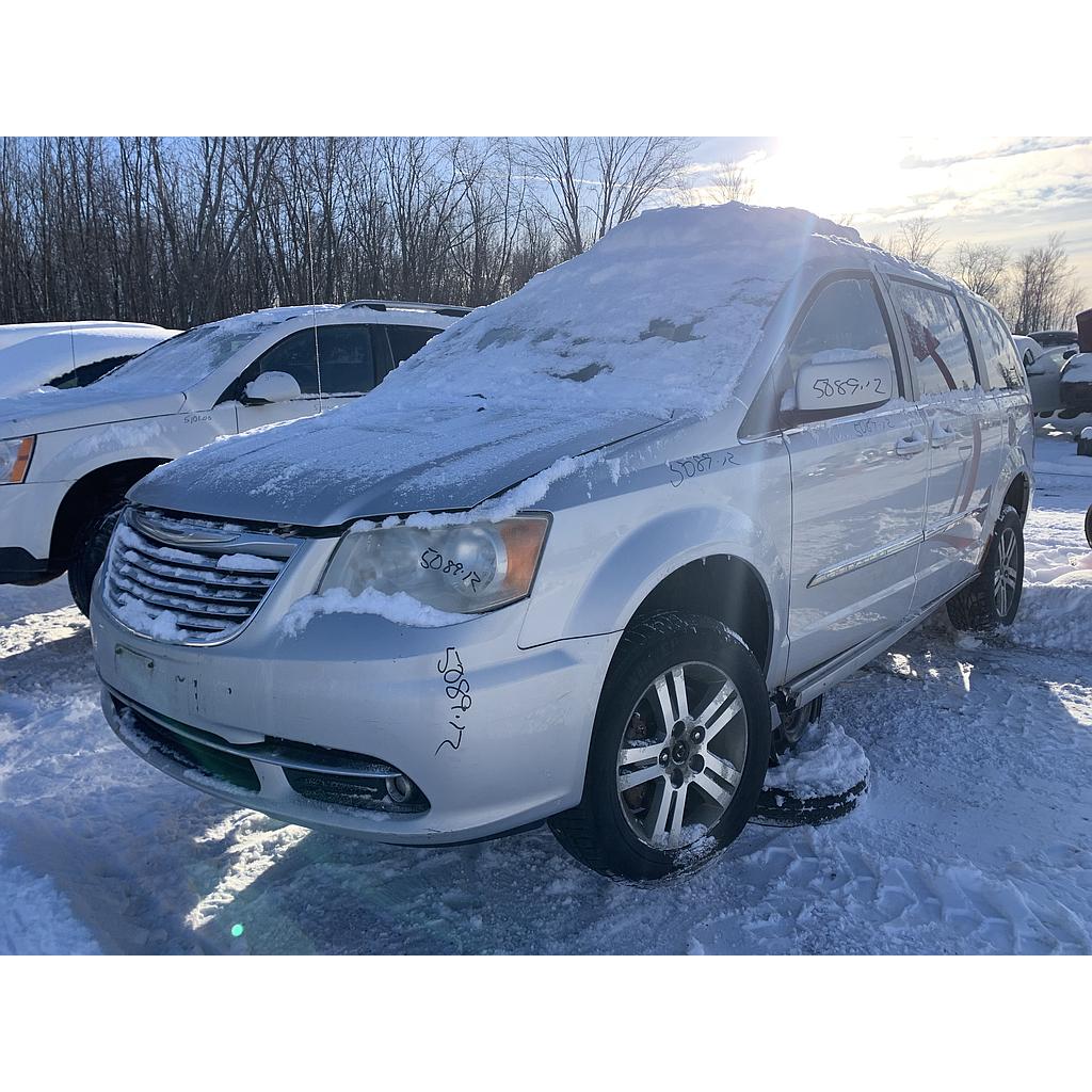 CHRYSLER TOWN & COUNTRY 2012