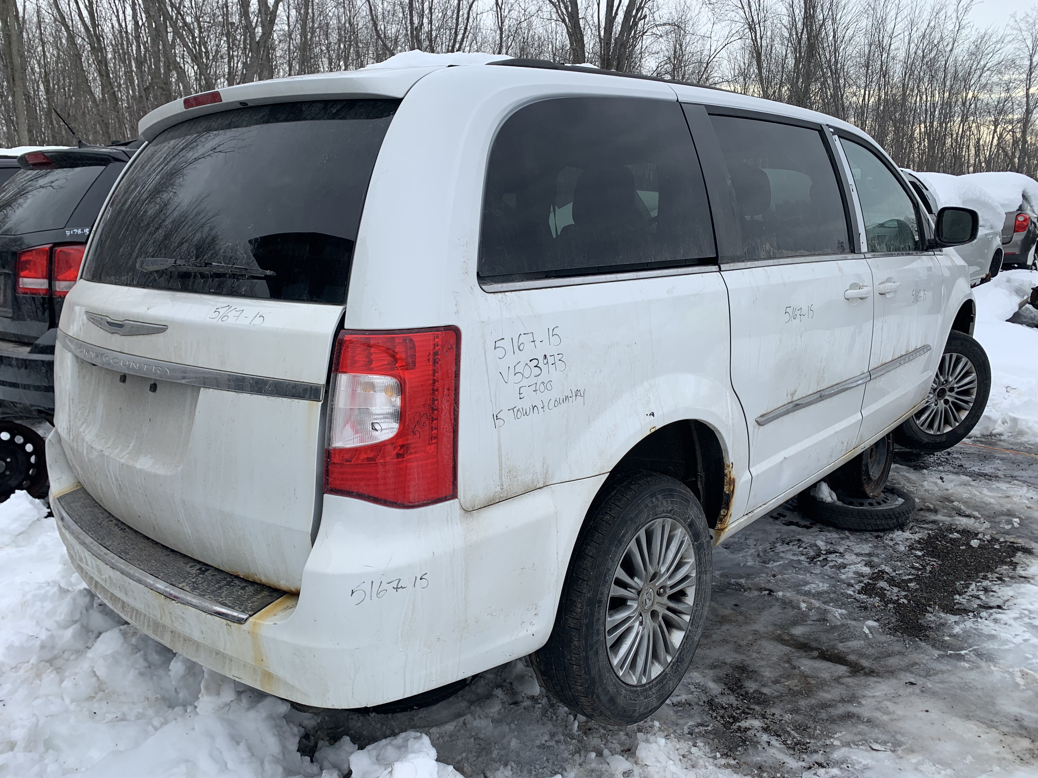CHRYSLER TOWN & COUNTRY 2015
