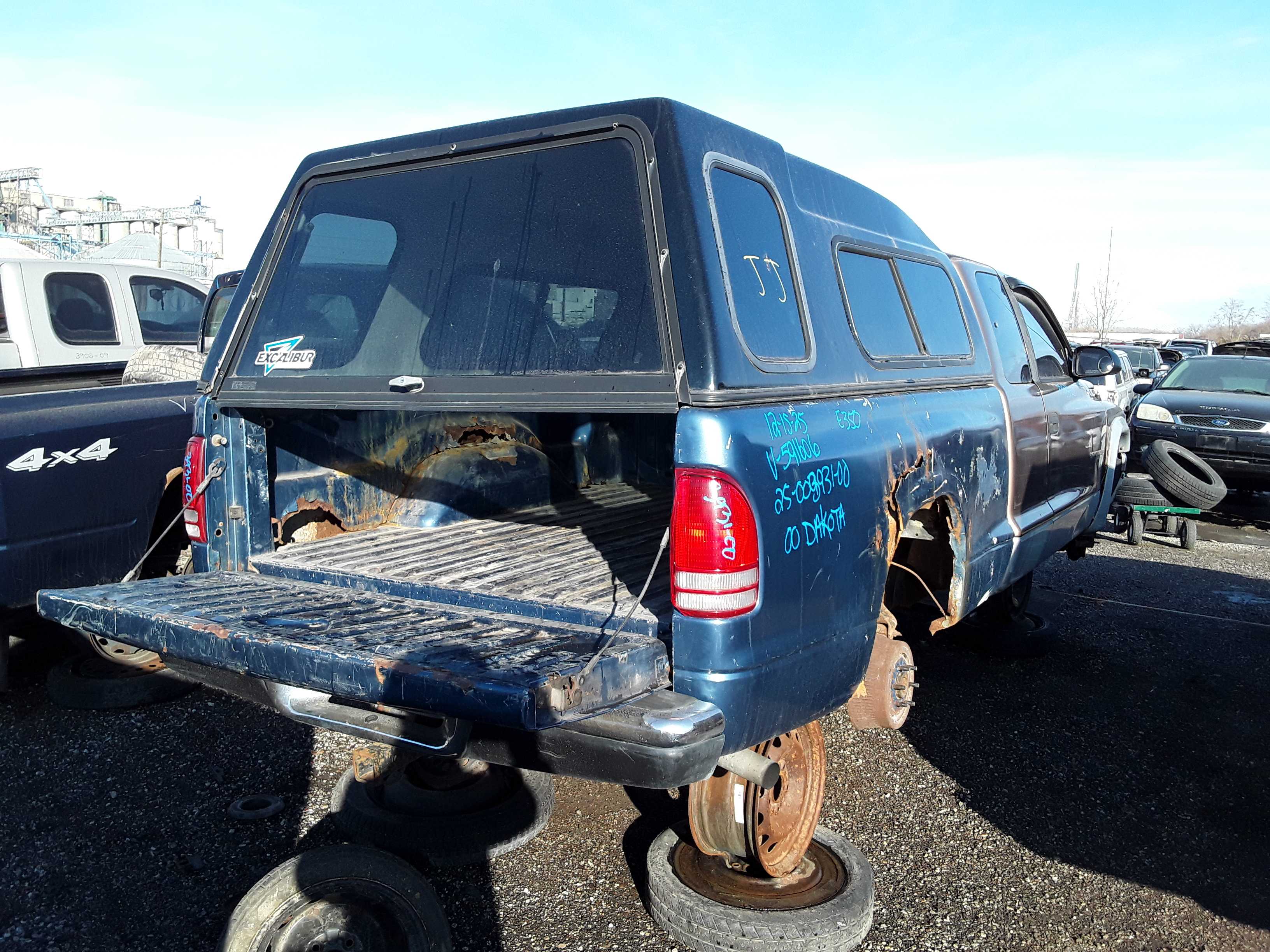 DODGE DAKOTA 2000