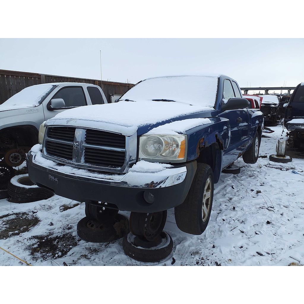 DODGE DAKOTA 2005