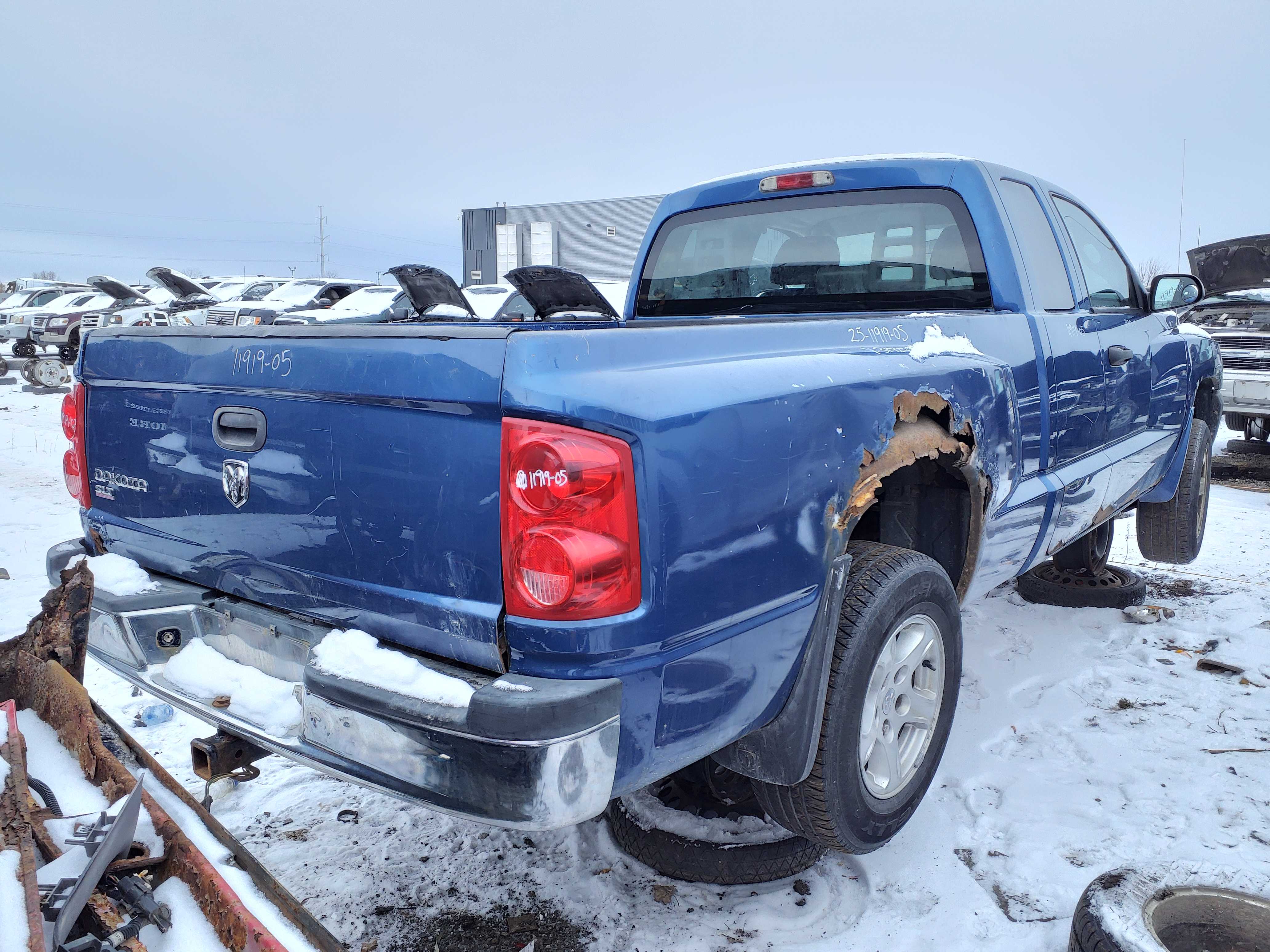 DODGE DAKOTA 2005