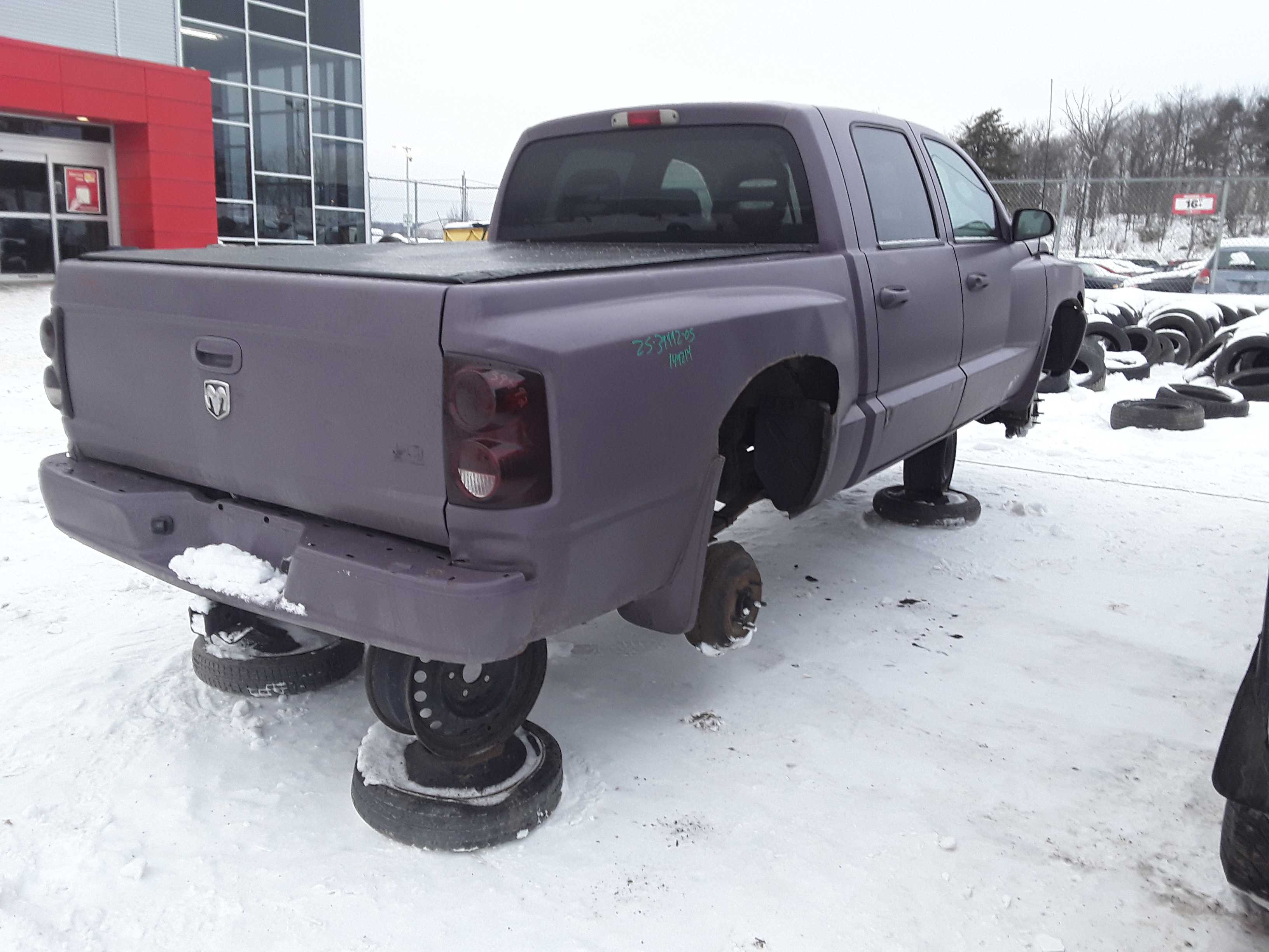 DODGE DAKOTA 2005