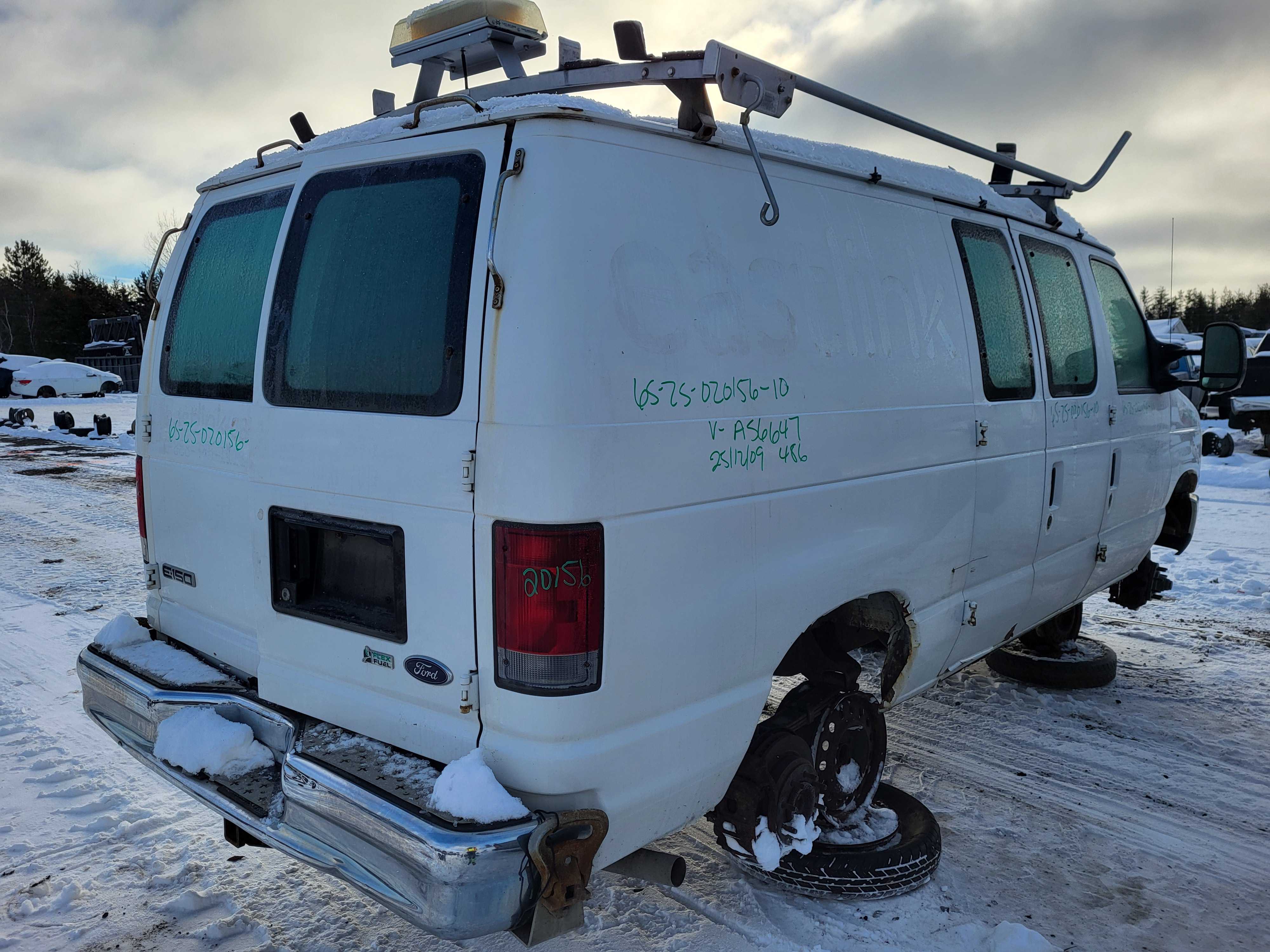 FORD ECONOLINE 2010