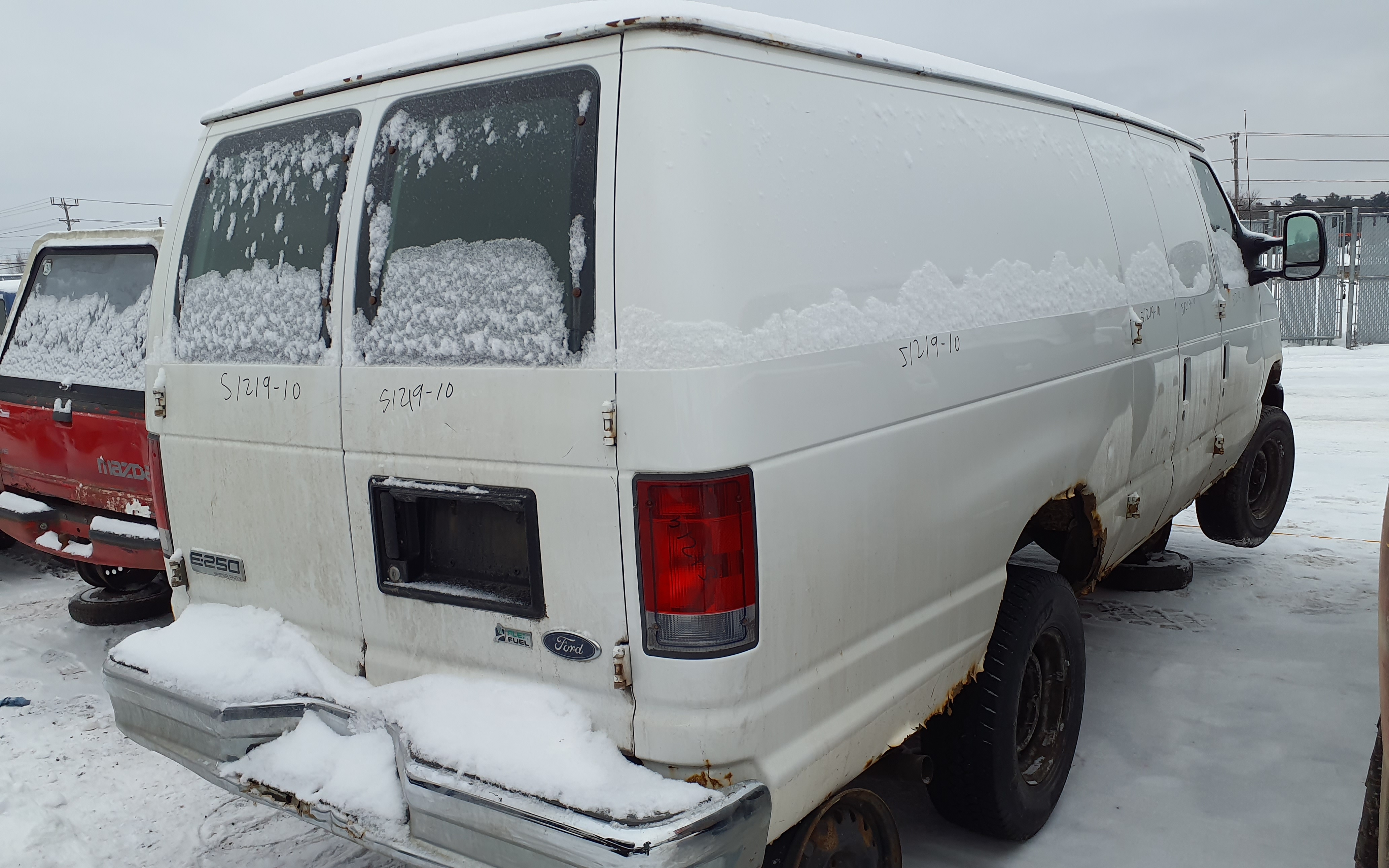 FORD ECONOLINE 2010