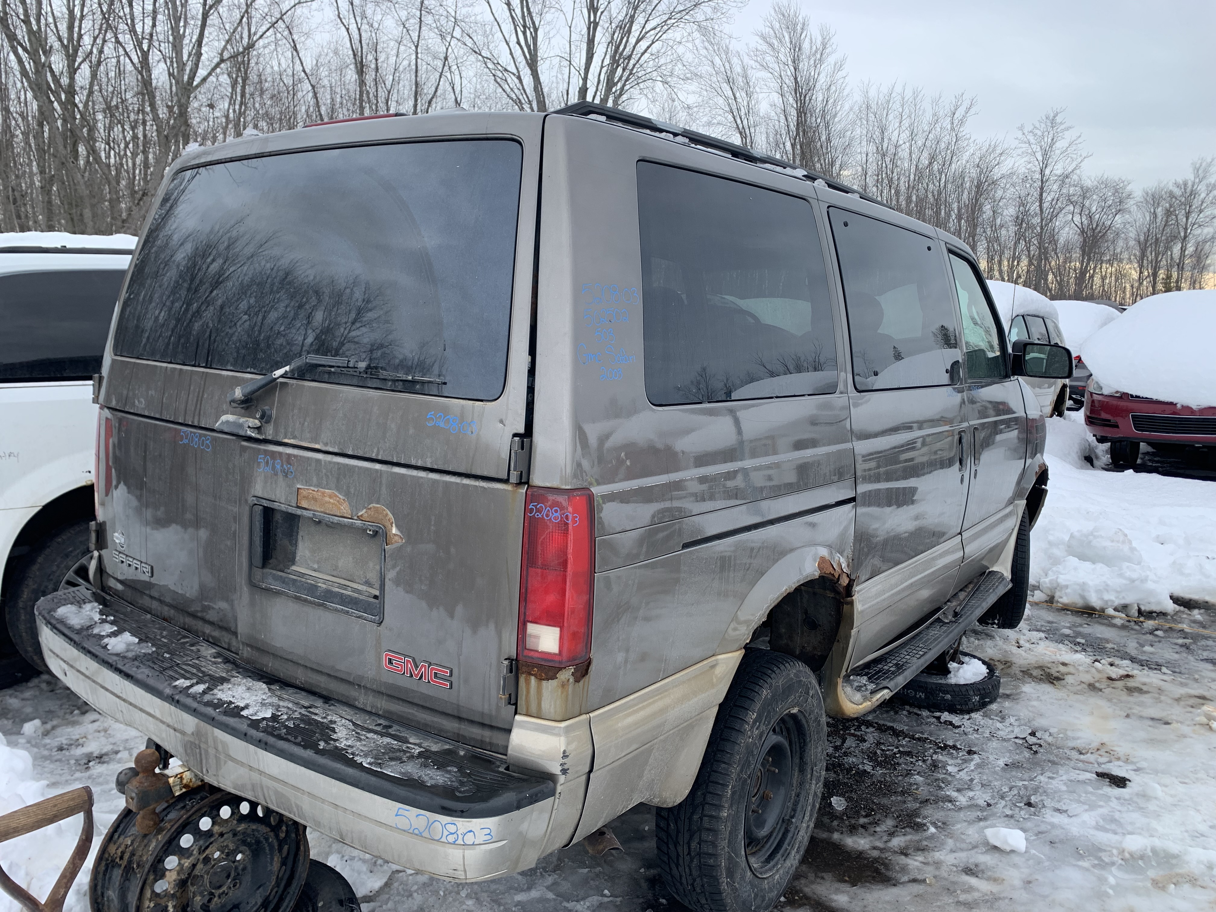 GMC SAFARI 2003