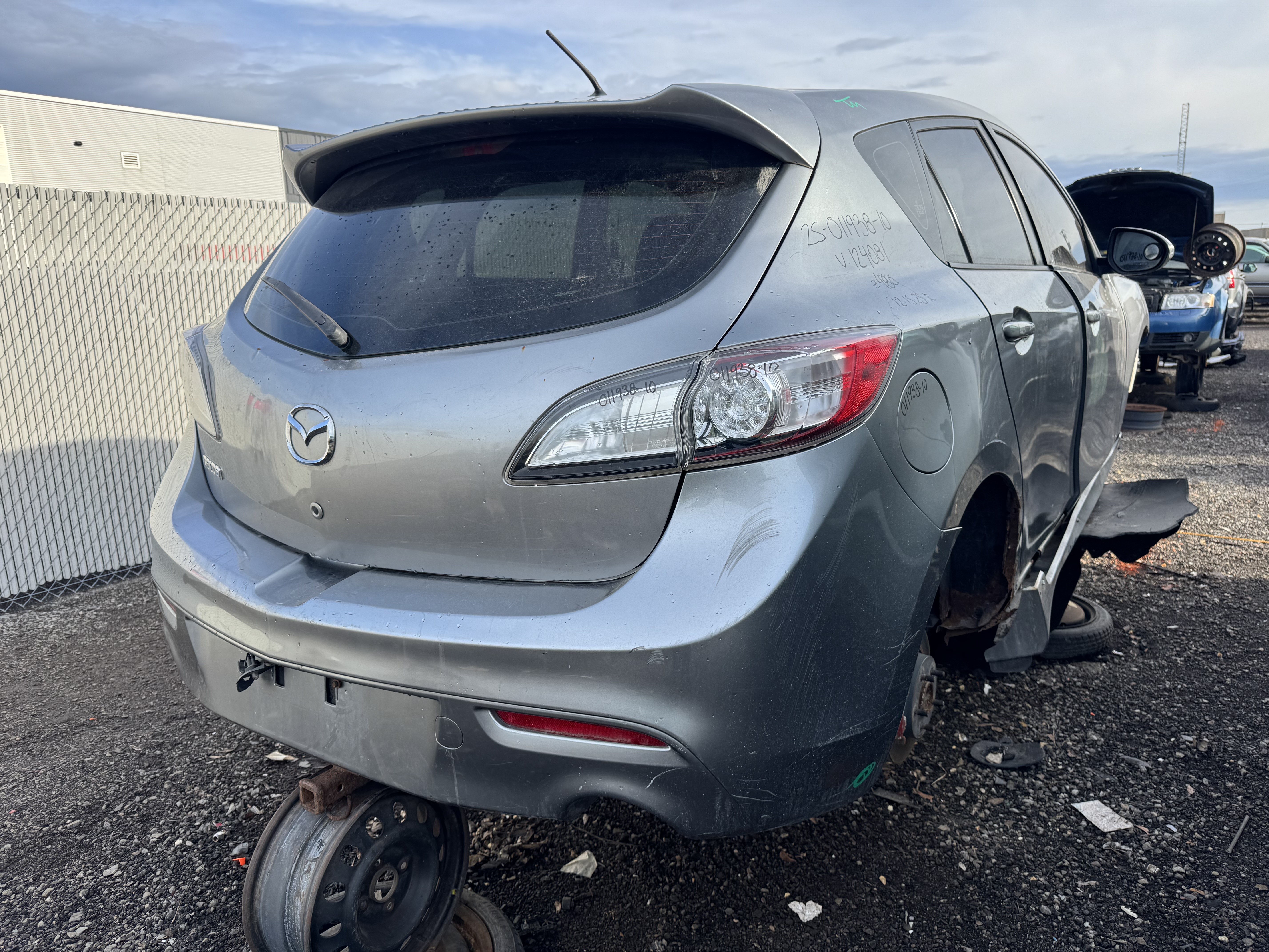 MAZDA MAZDA3 2010