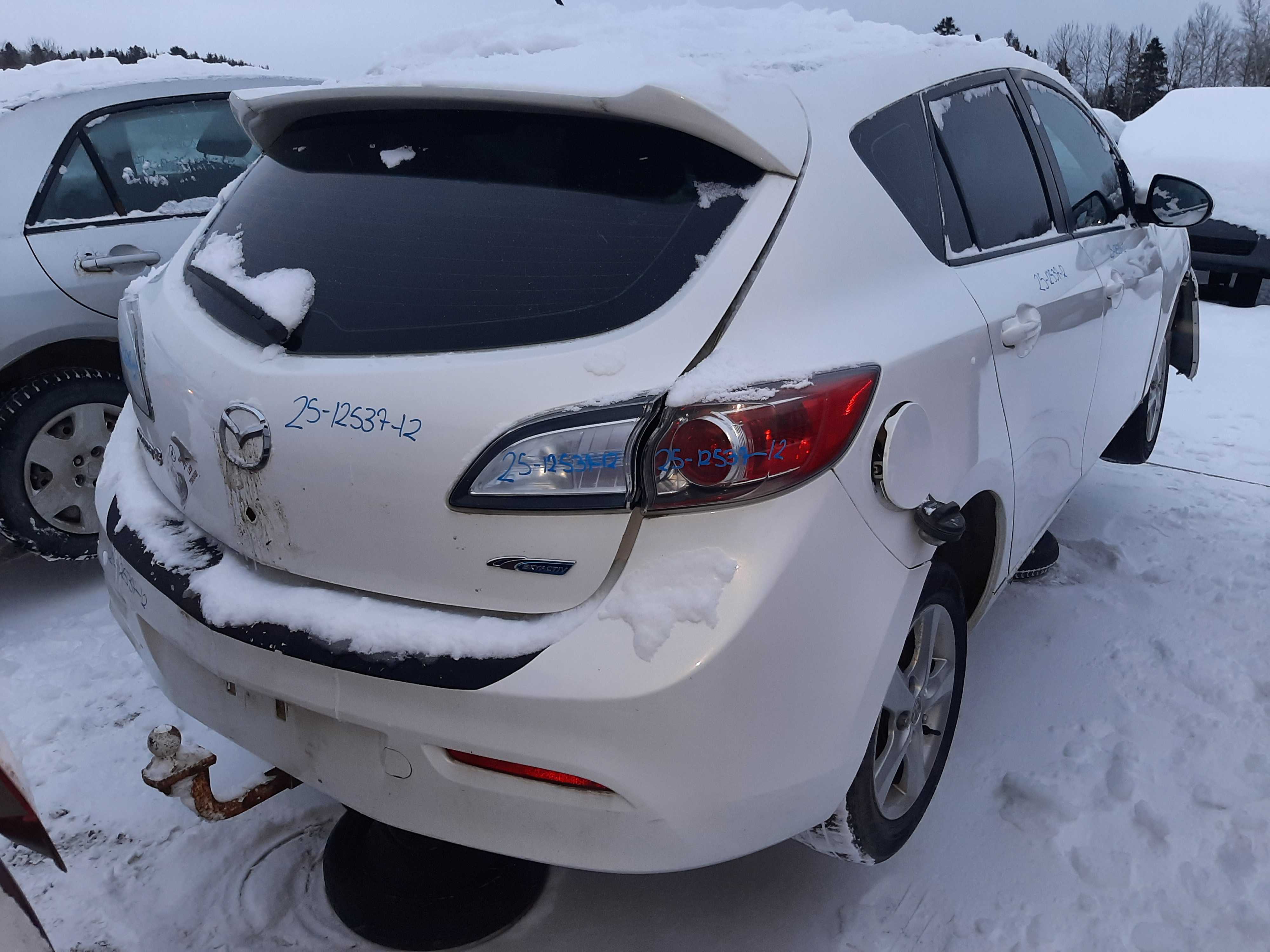 MAZDA MAZDA3 2012