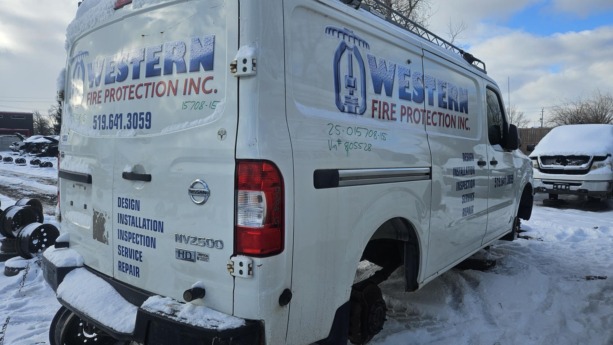 NISSAN NV 2015