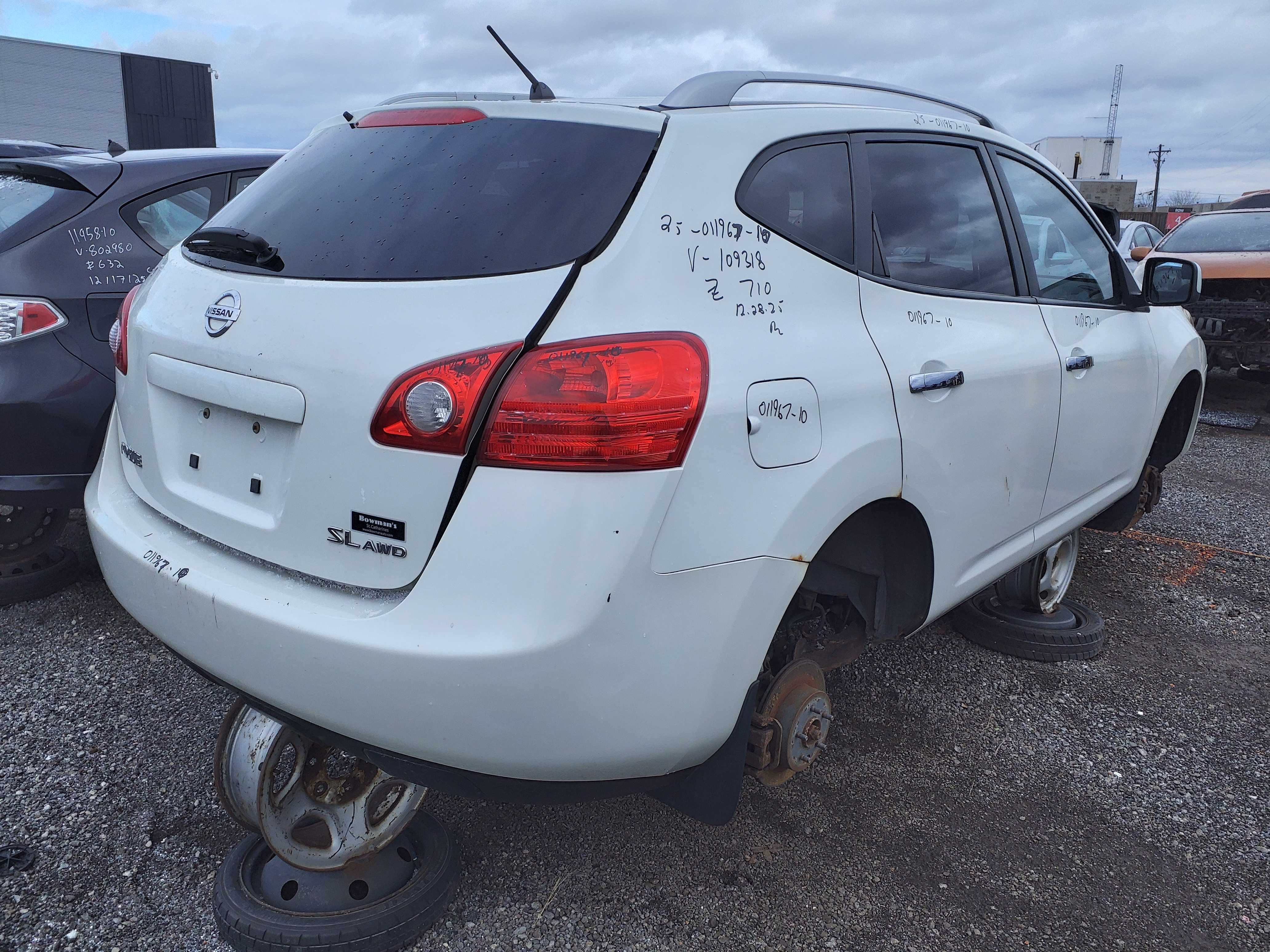 NISSAN ROGUE 2010