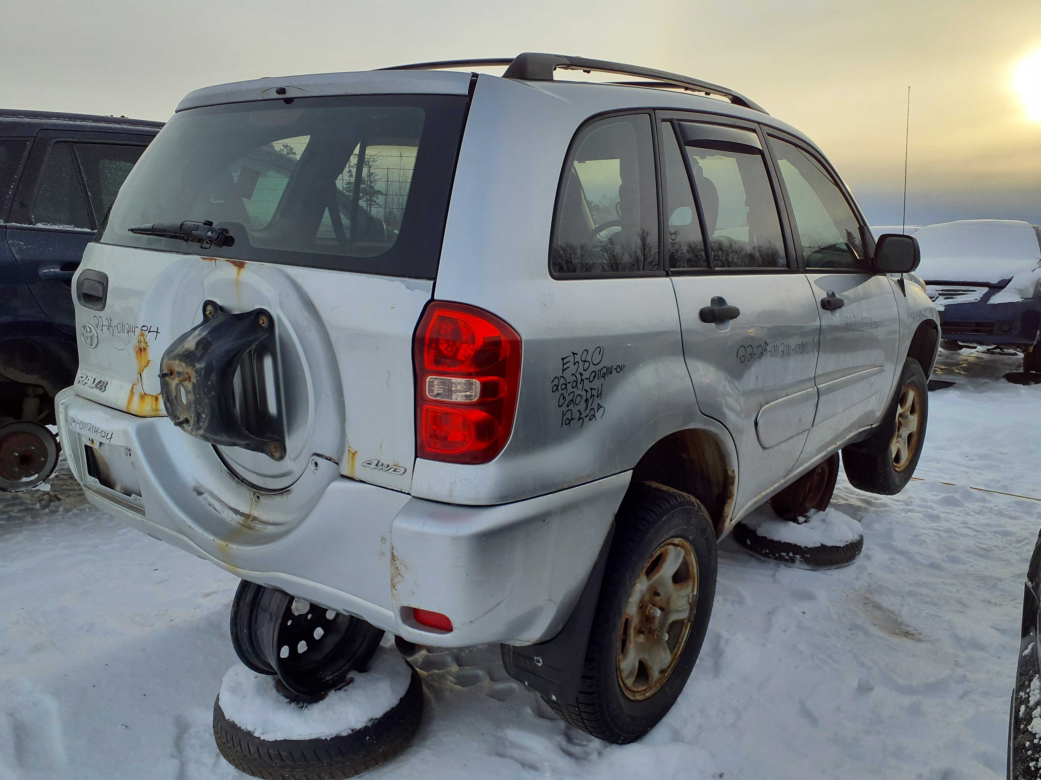 TOYOTA RAV4 2004