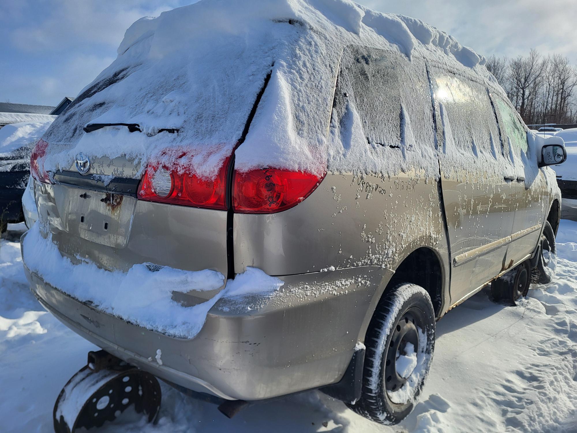 TOYOTA SIENNA 2008