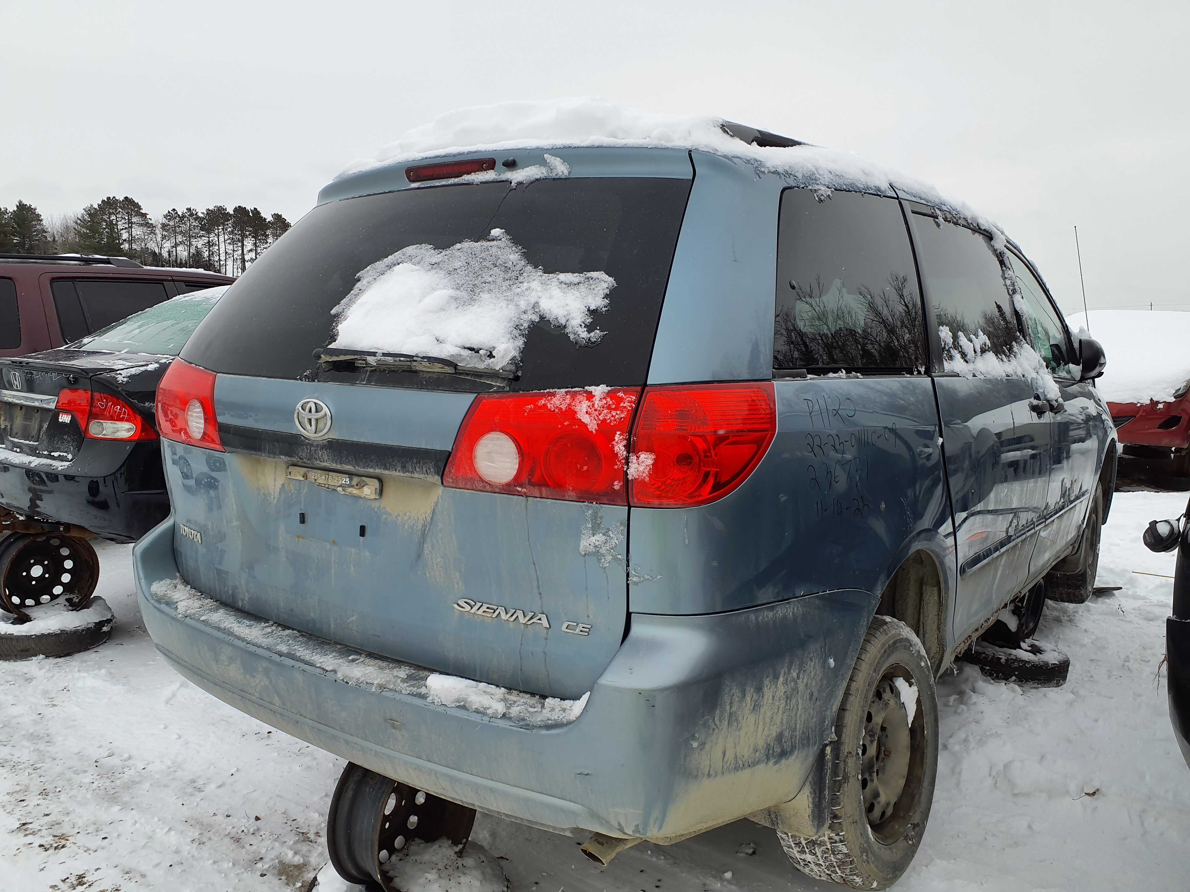 TOYOTA SIENNA 2009