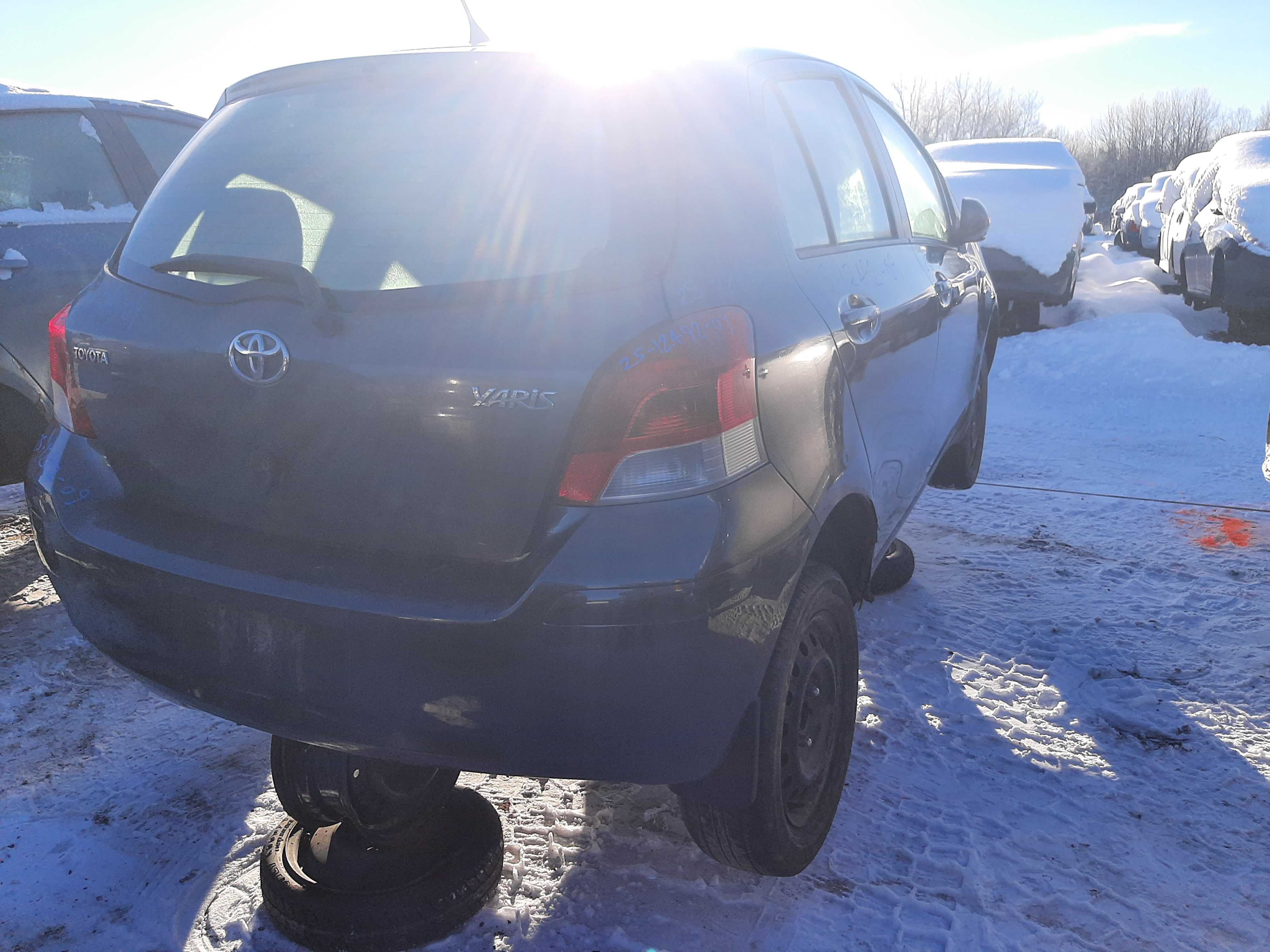 TOYOTA YARIS 2009