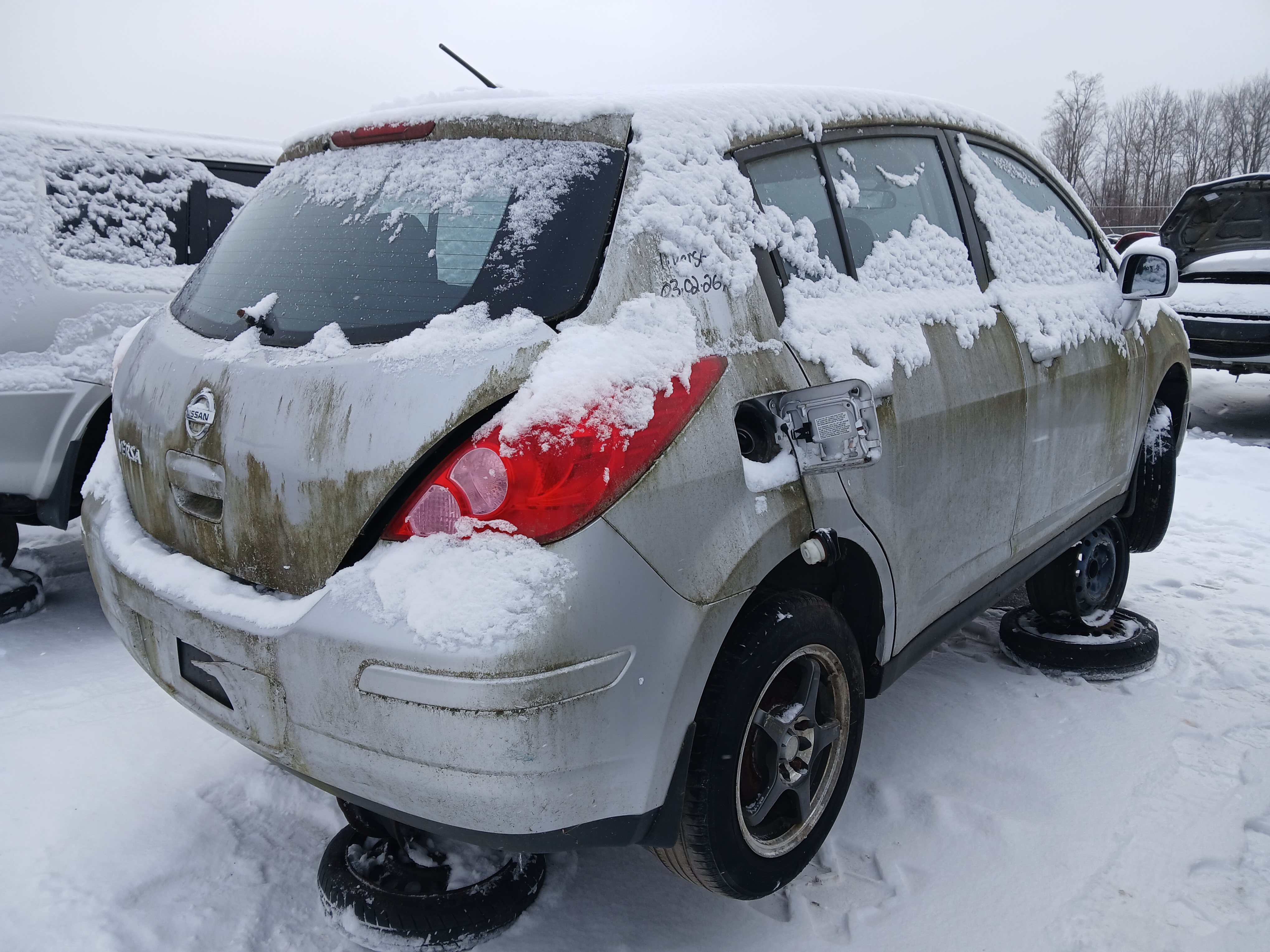NISSAN VERSA 2011