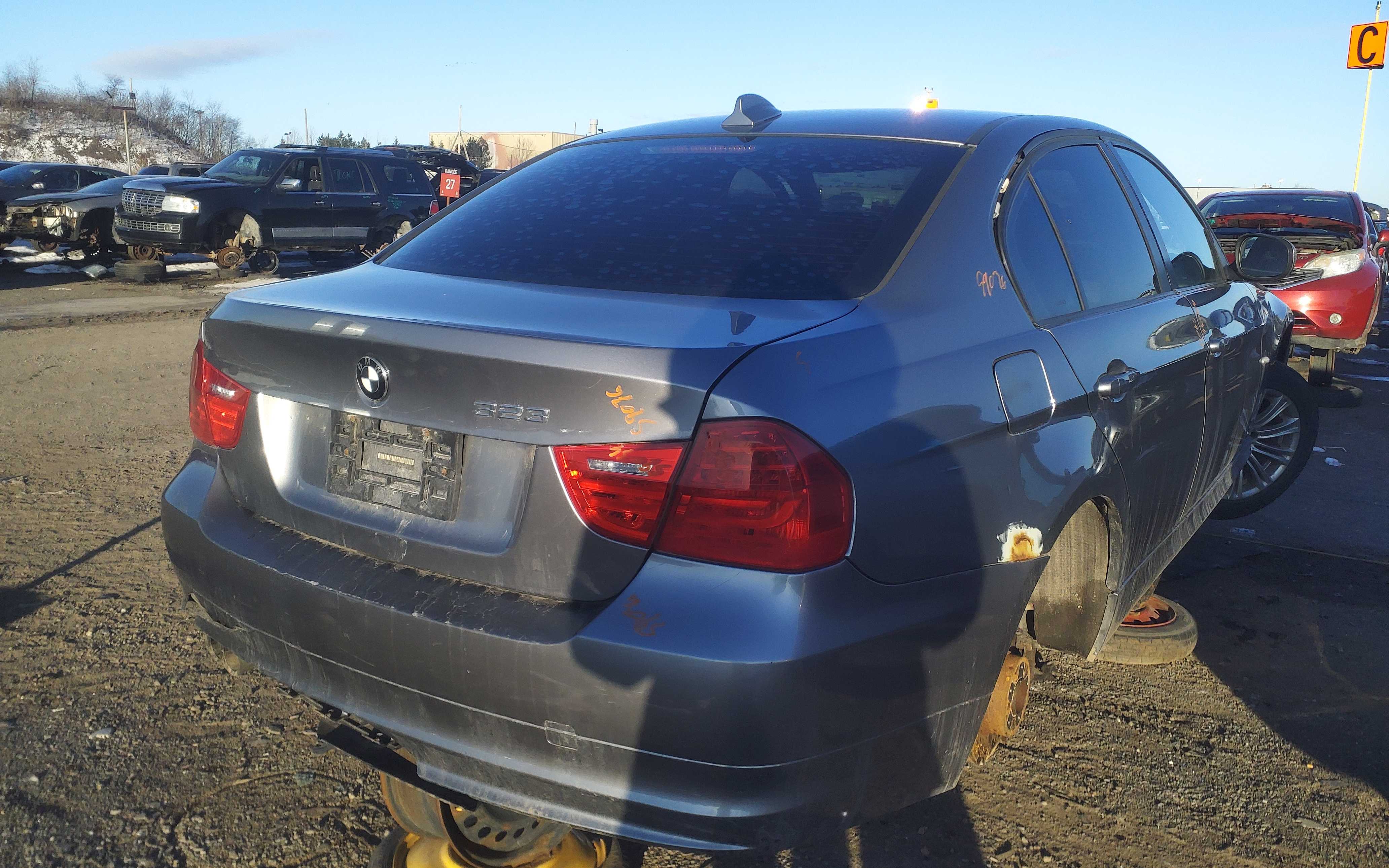 BMW 323 2009