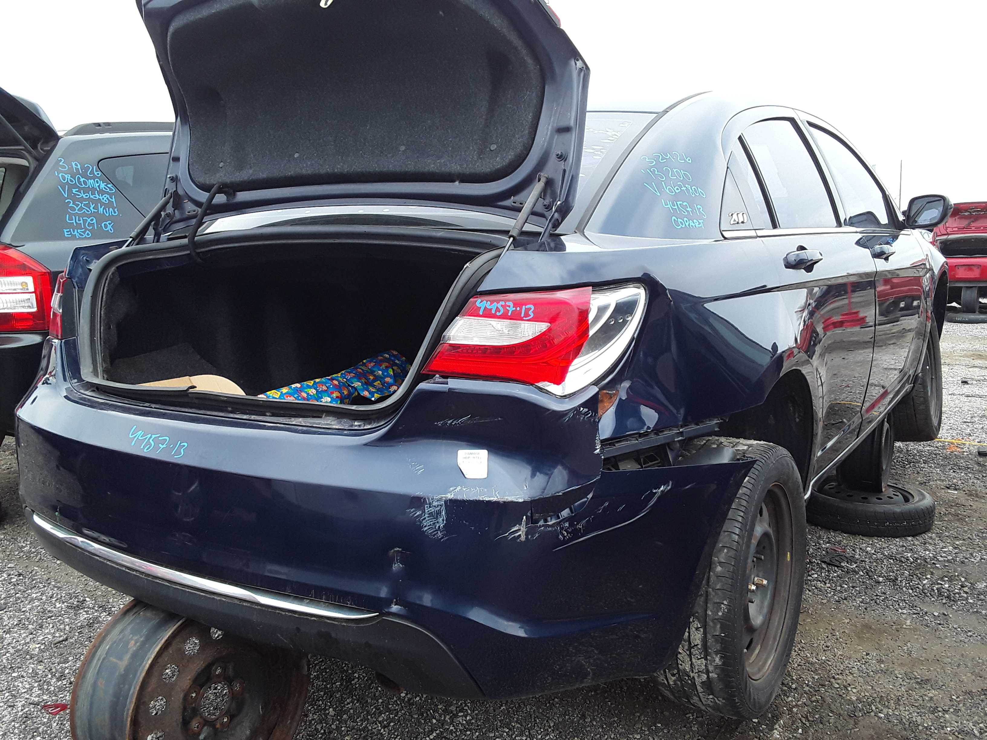 CHRYSLER 200 2013