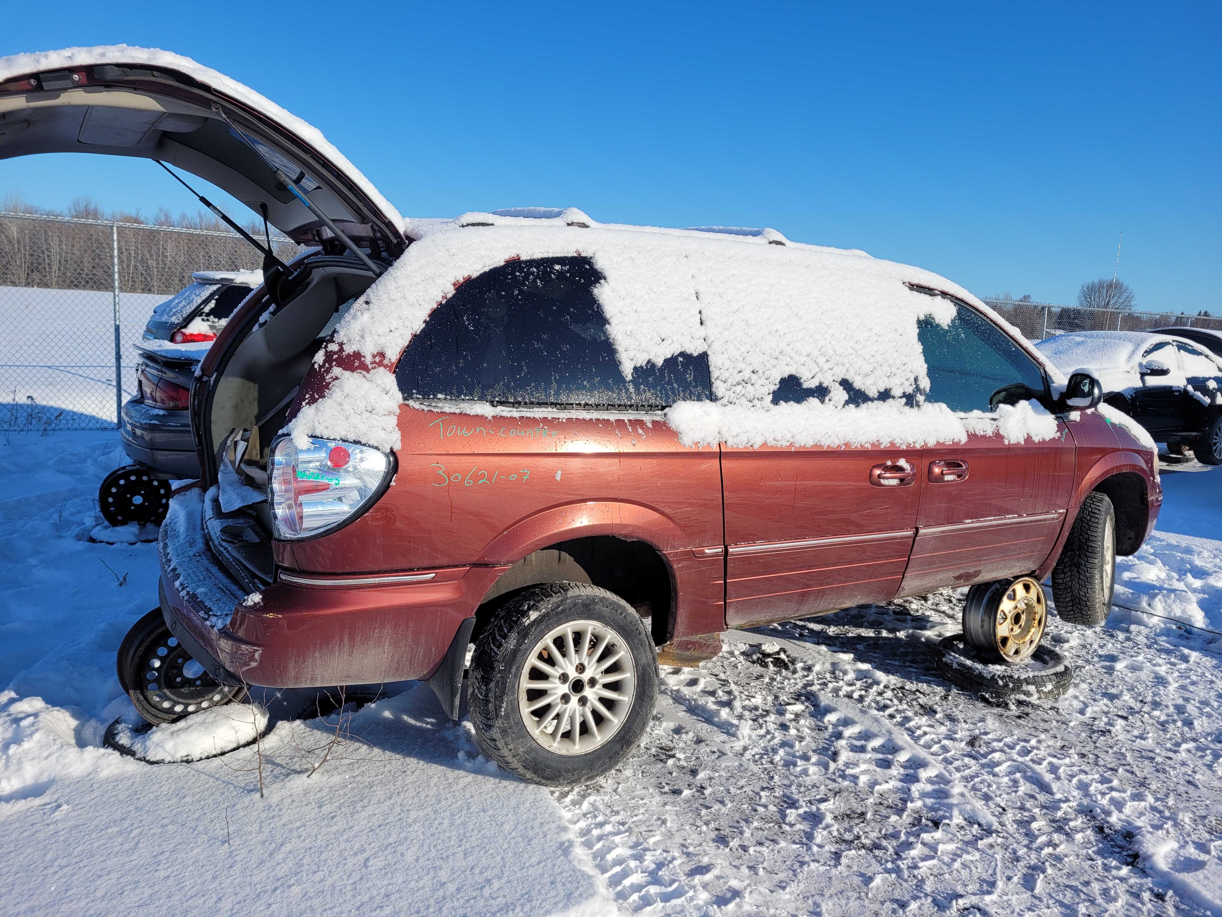 CHRYSLER TOWN & COUNTRY 2007