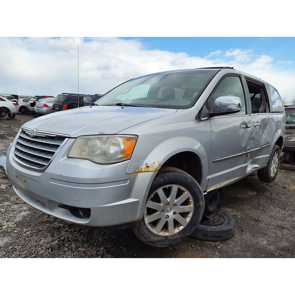CHRYSLER TOWN & COUNTRY 2010