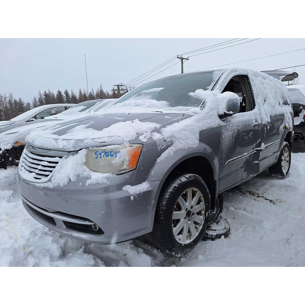 CHRYSLER TOWN & COUNTRY 2013